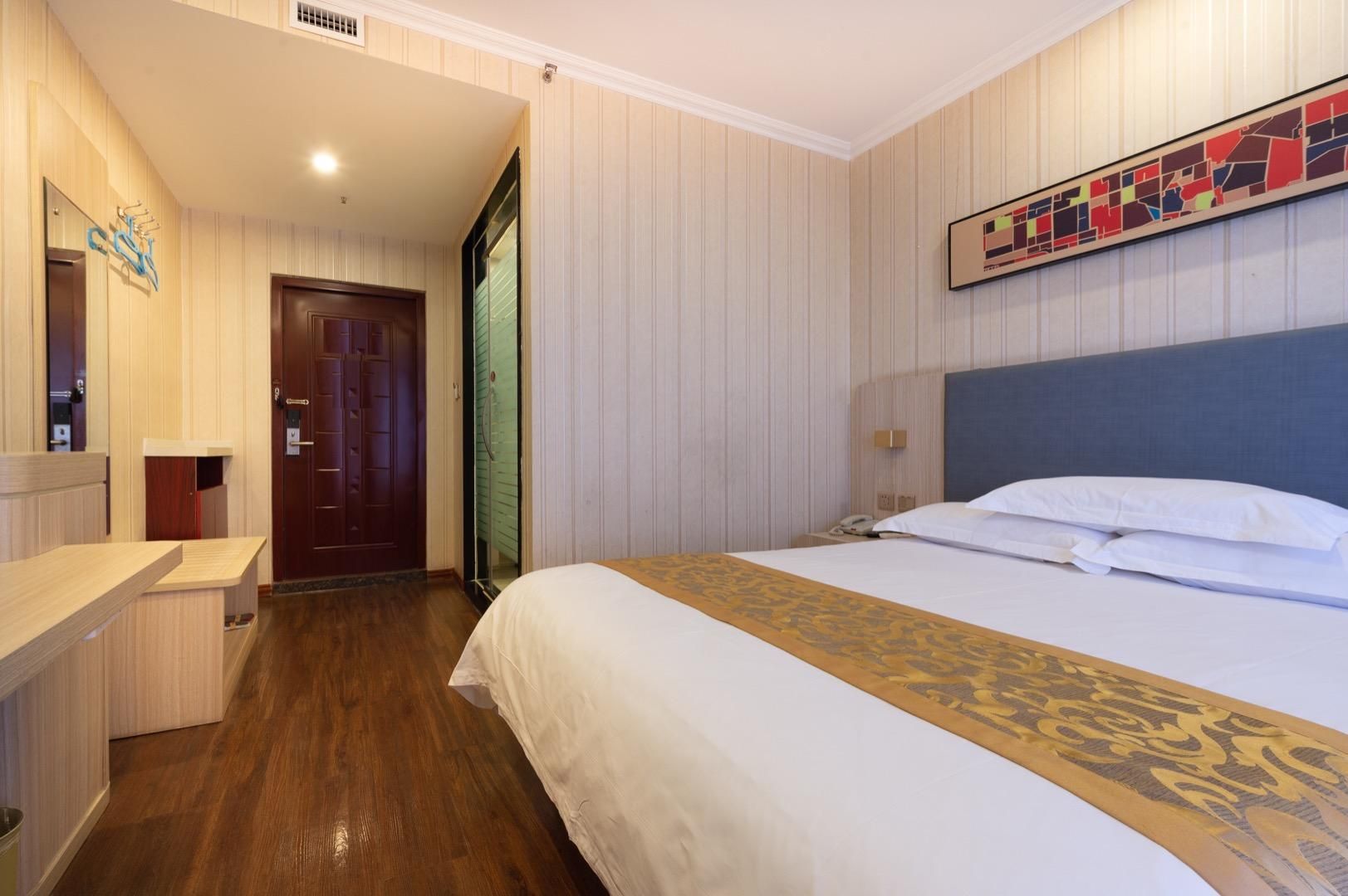 Huazhu - Room With Bed