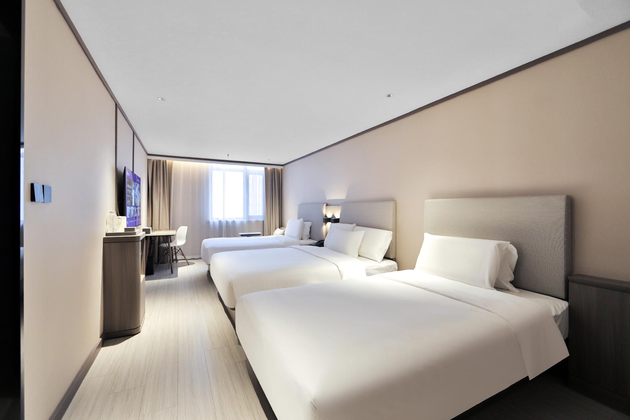 Huazhu - Family Room