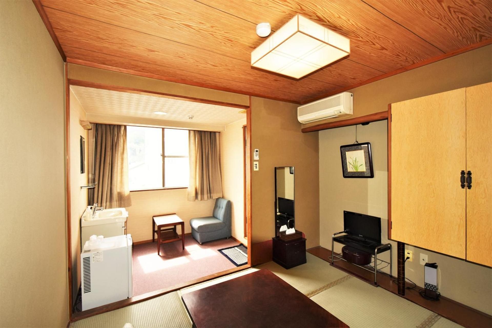 Japanese-Style Twin Room
