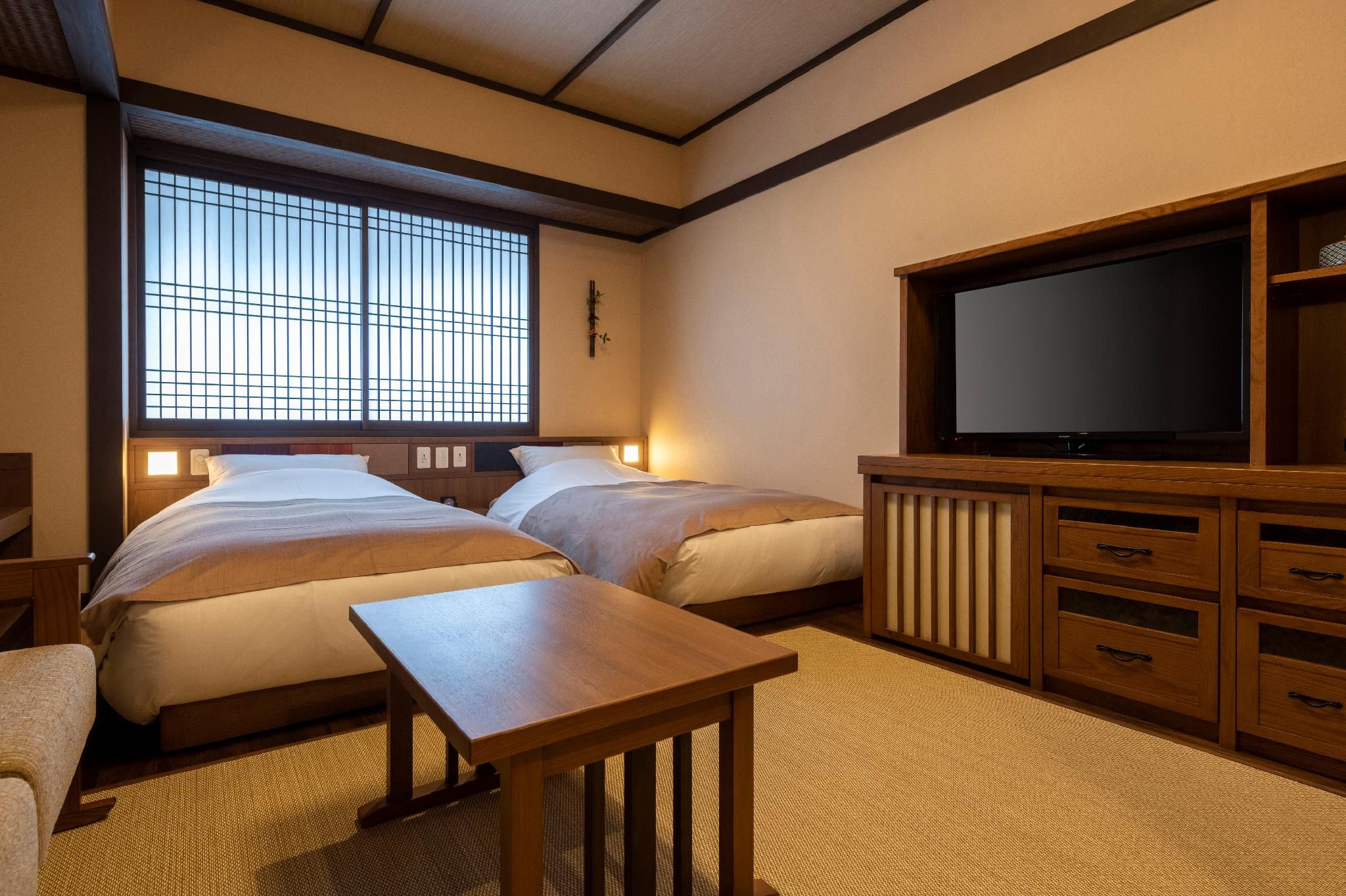 Twin Room with Shower - Non-Smoking