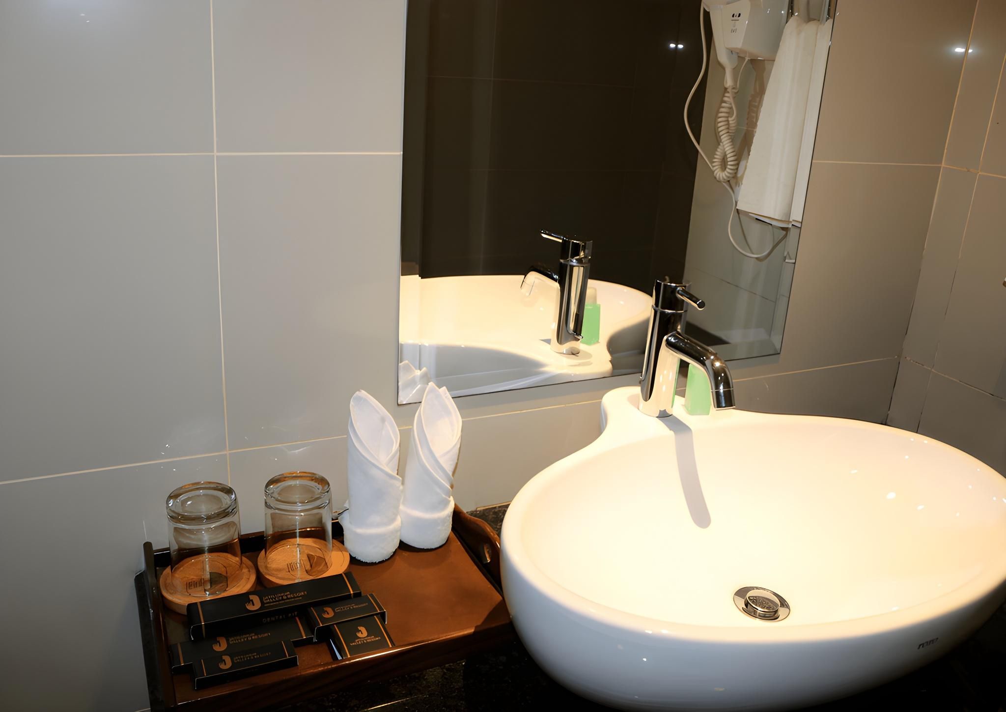 Jatiluhur Valley Resort Junior Suite 3