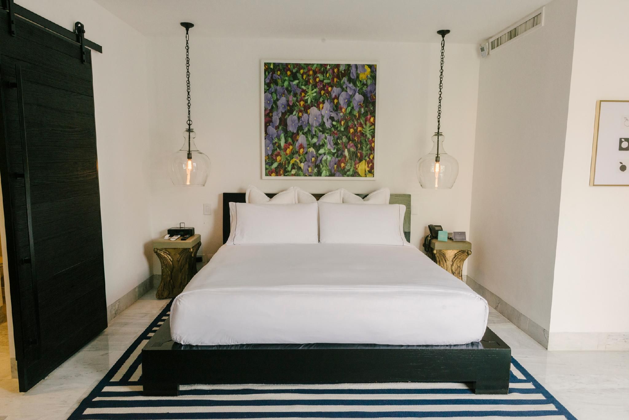 02-Grand Deluxe (MI - KING)