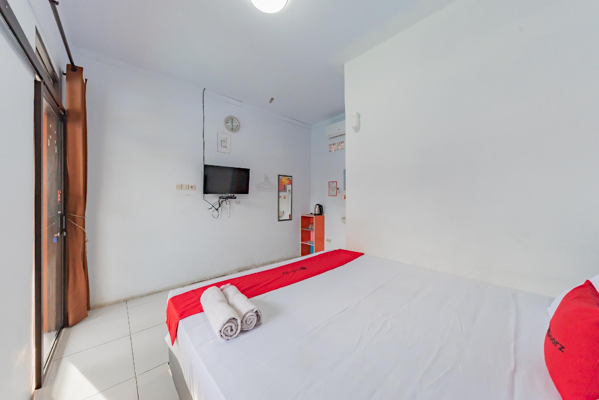 RedDoorz Resort Syariah @ Jaya Tirta Abadi Promotion Room 3