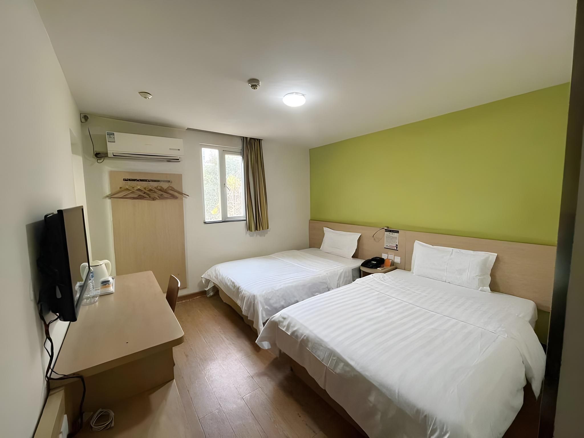 WH - Traditional Bed Room