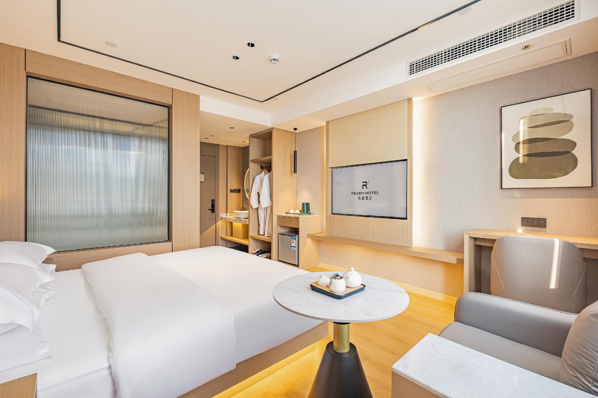 Rezen - Superior 1 Bed Room