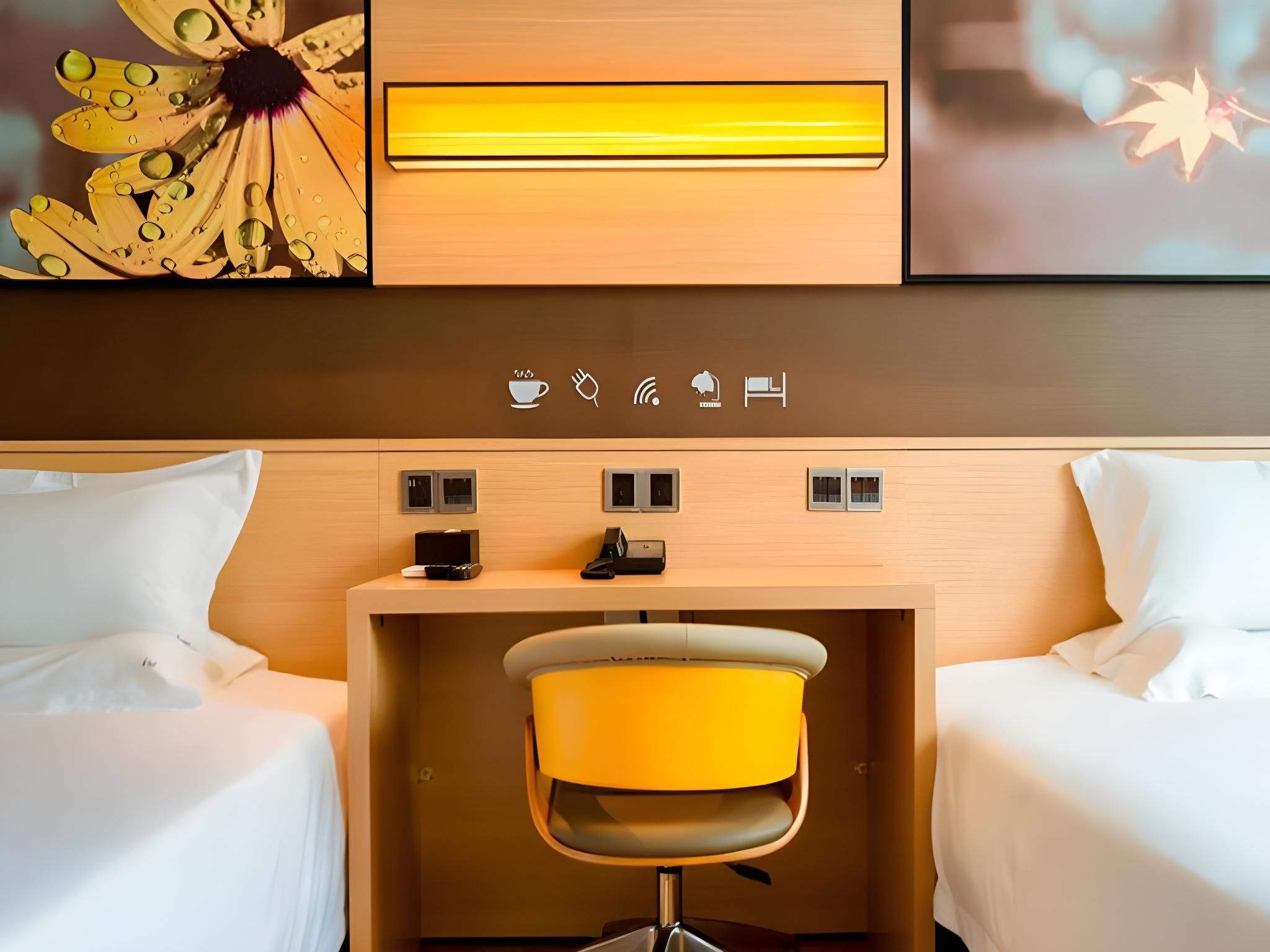 IU Compact U - S Twin Room