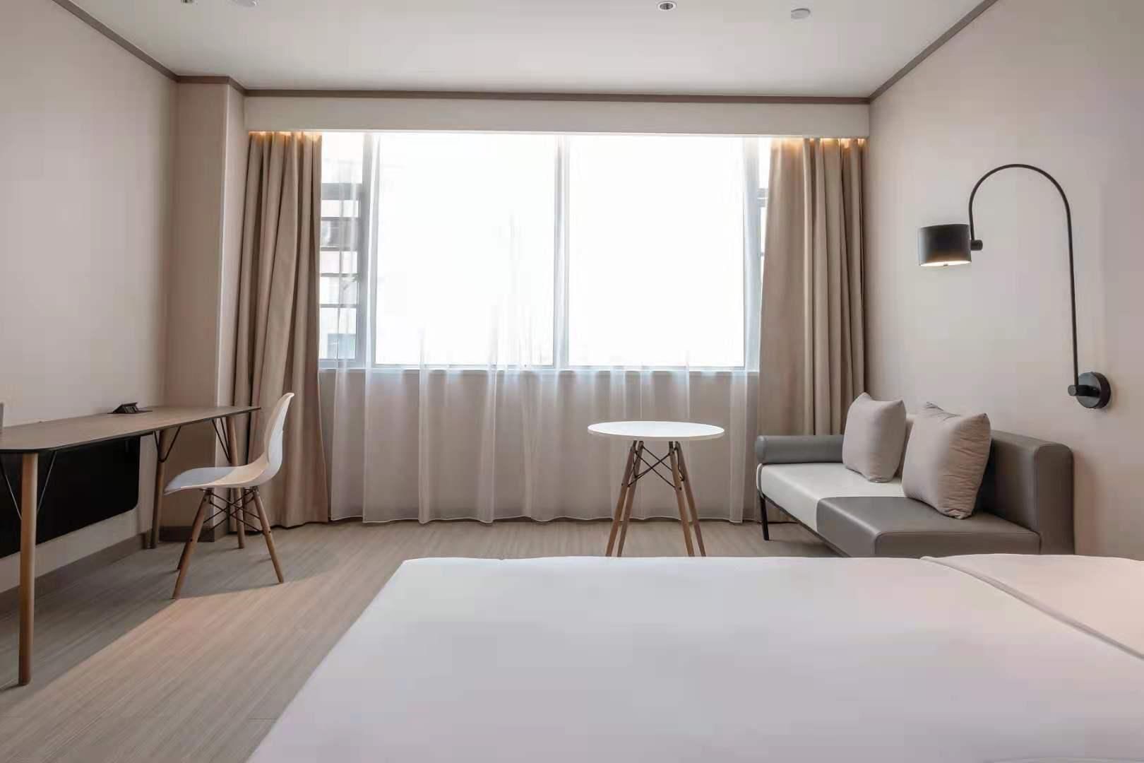 Huazhu - Superior BedRoom