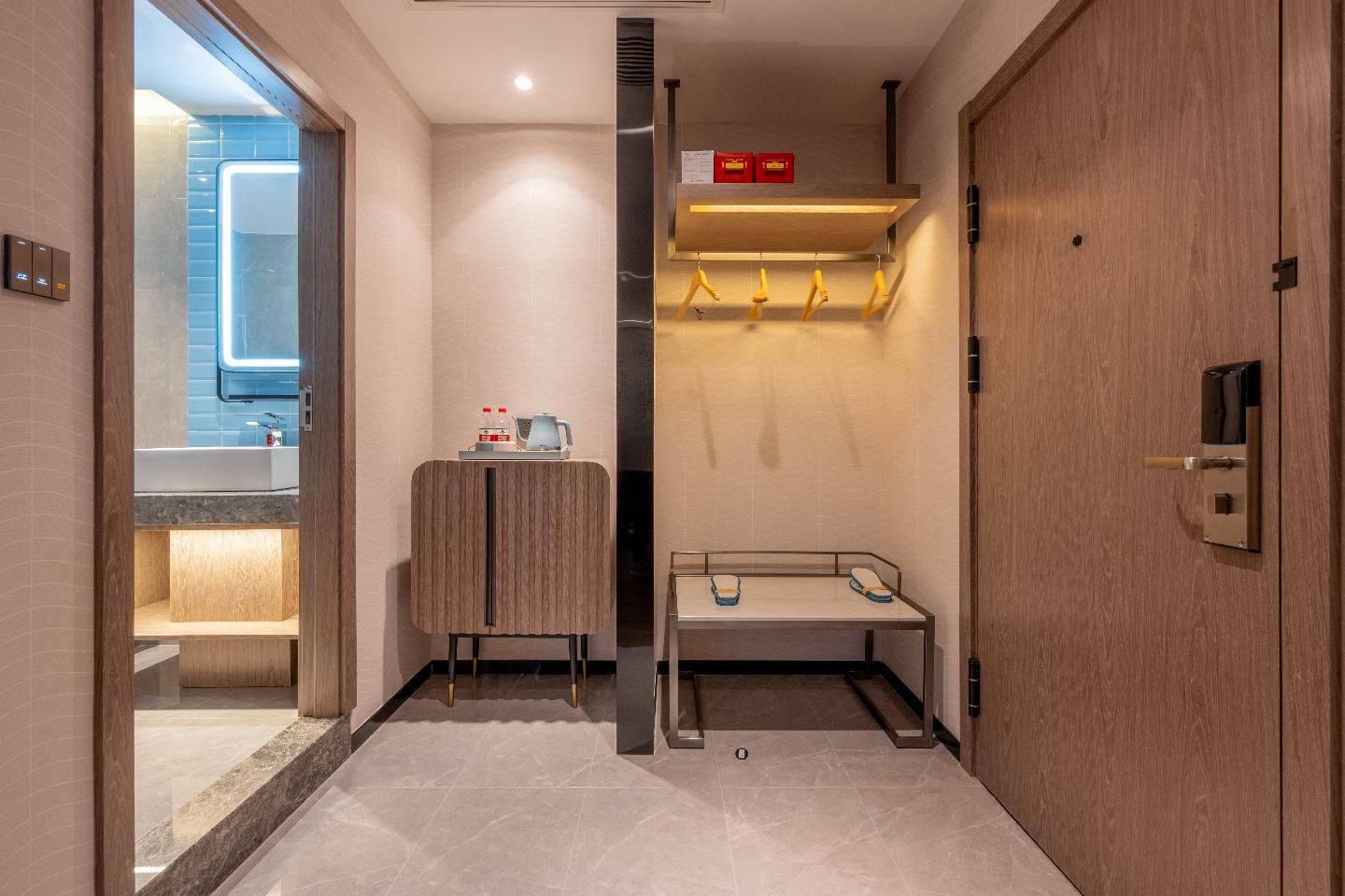 Dossen - Executive Suite