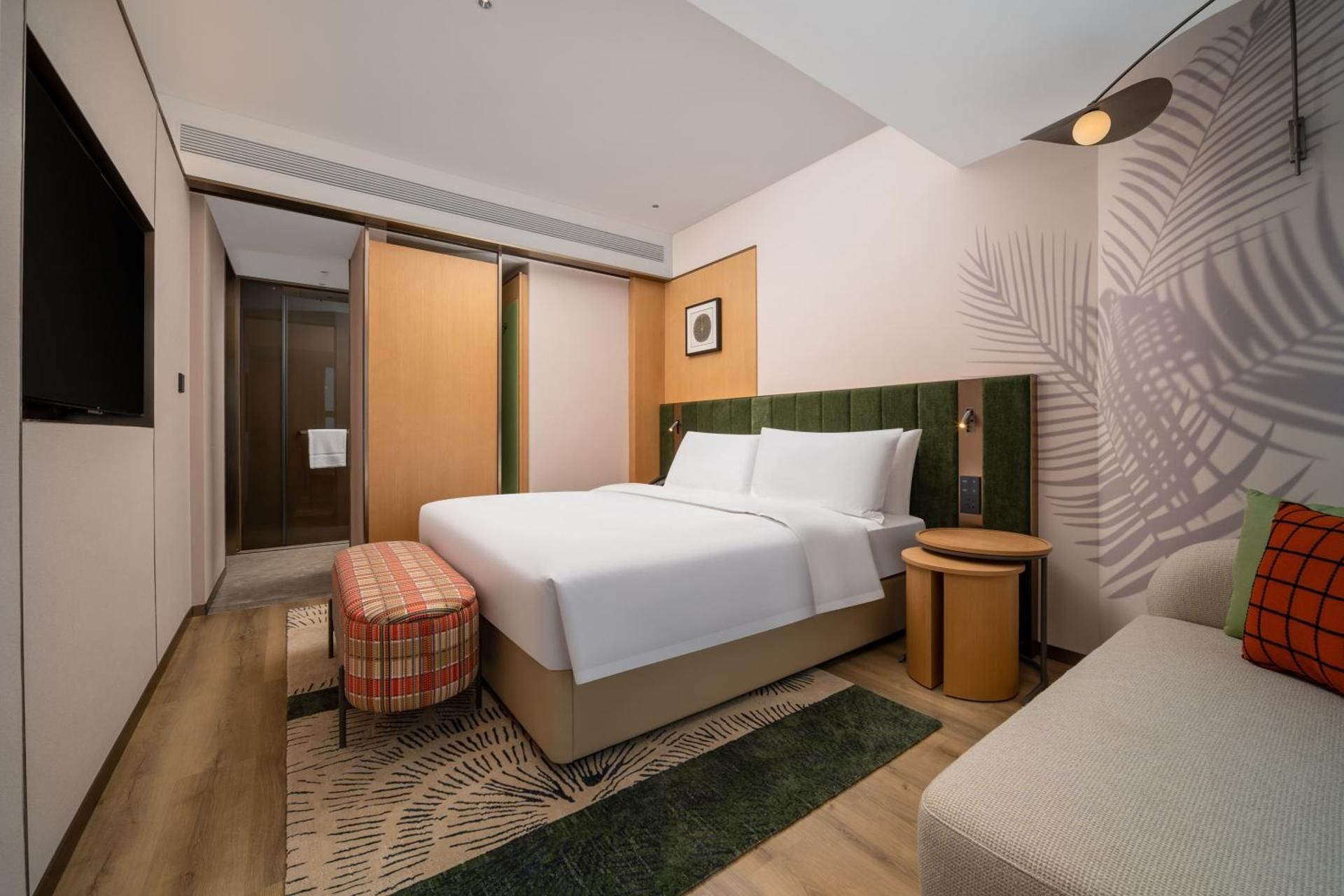 Deluxe King Suite