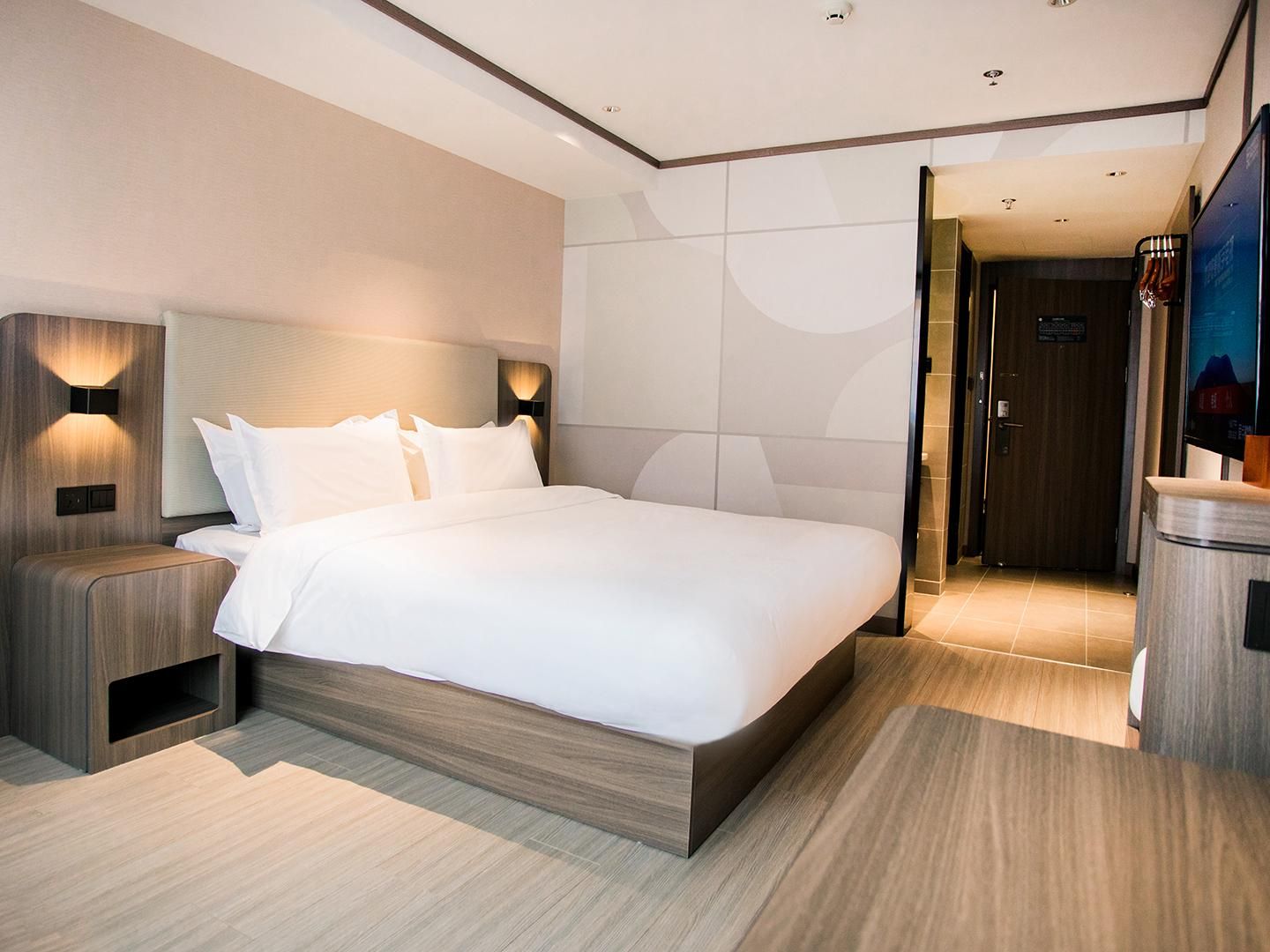 Huazhu - Room With Bed