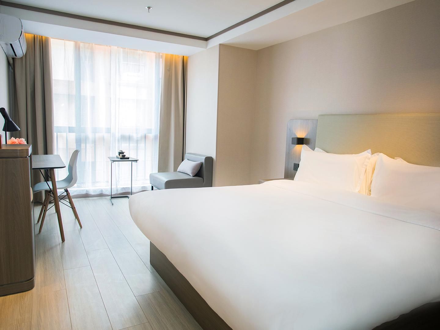 Huazhu - Superior BedRoom