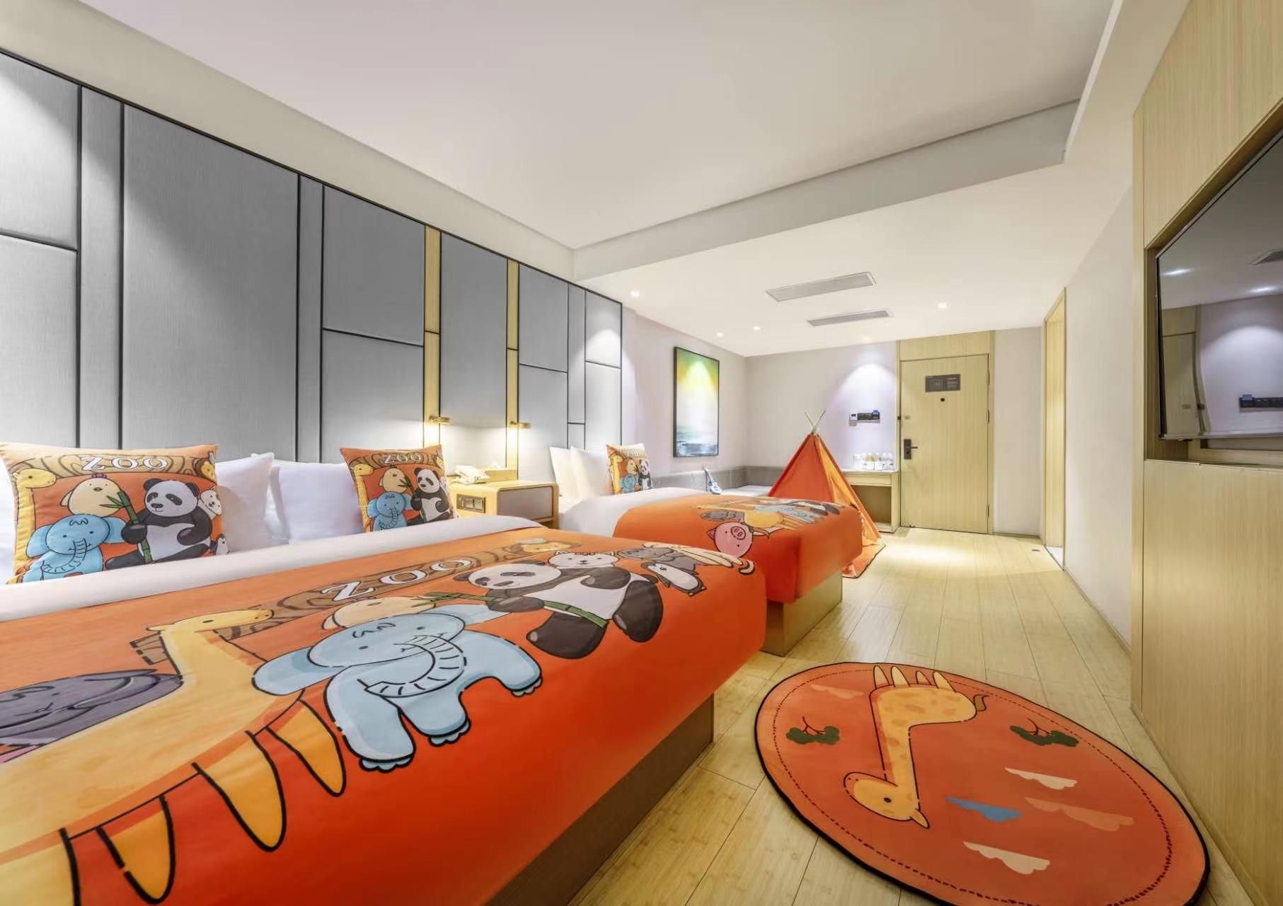 Huazhu - Bonding Room