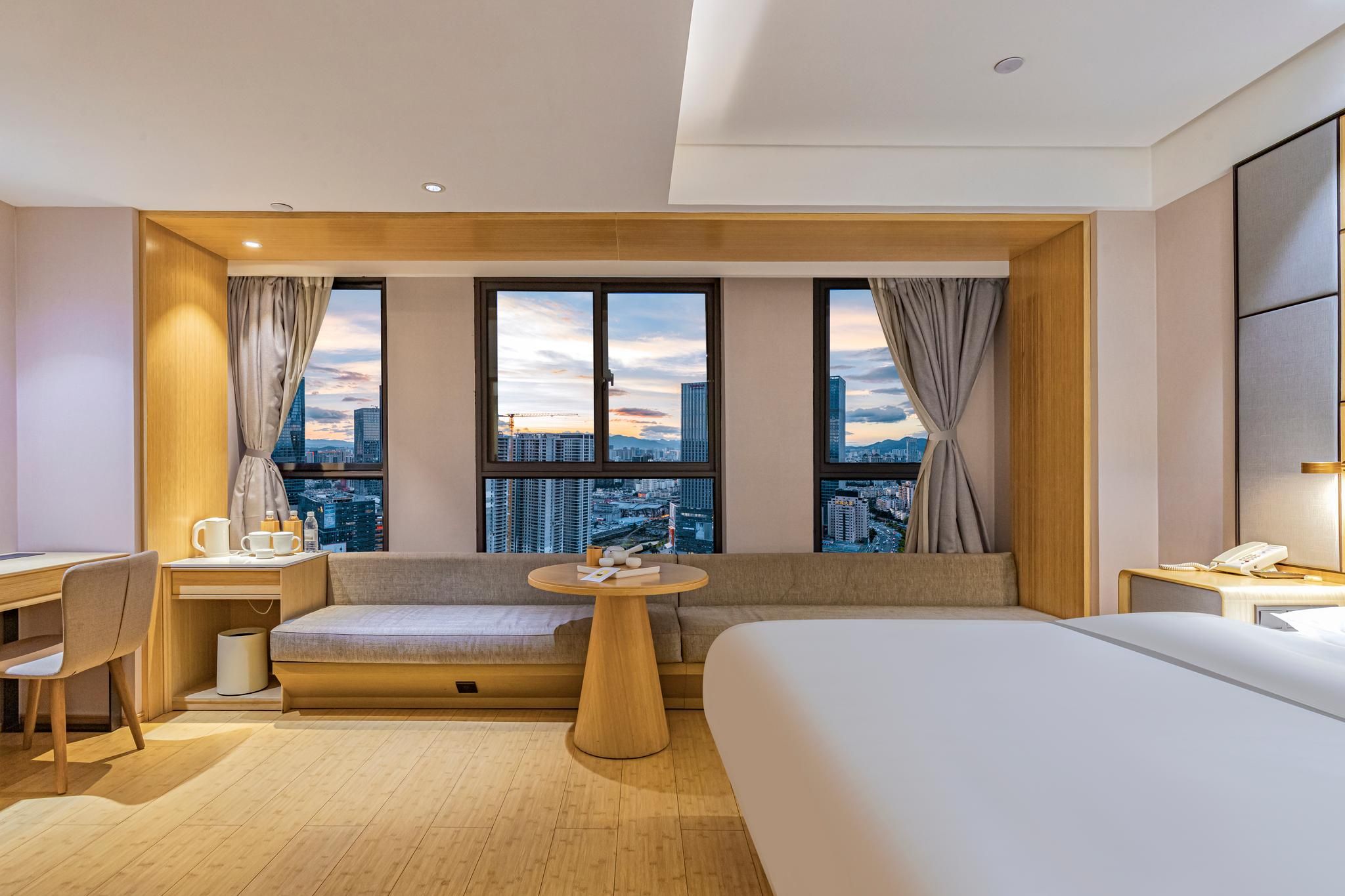 Pressure Release Superior Queen Room with River View