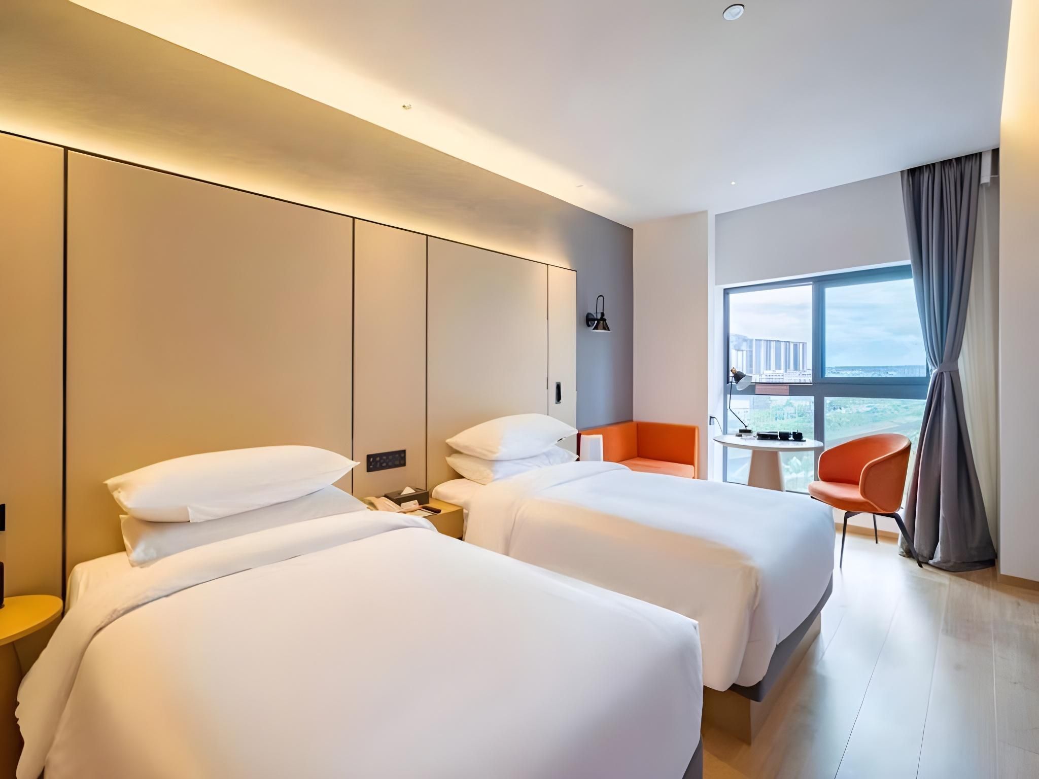 WH - Deluxe Room Twin
