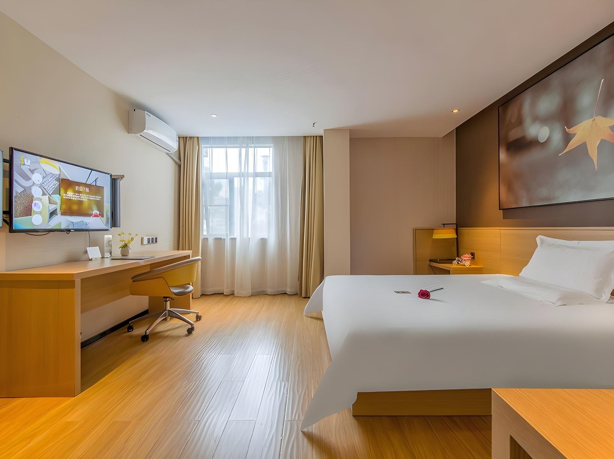 IU Compact U S Bed Room