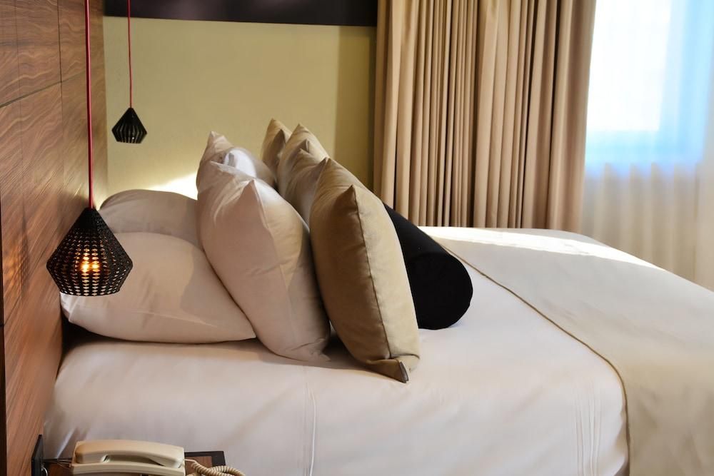 Junior Suite 1 King
