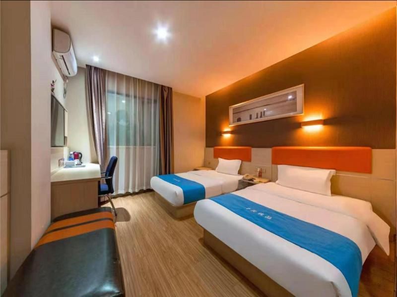 Premium Deluxe Twin Room