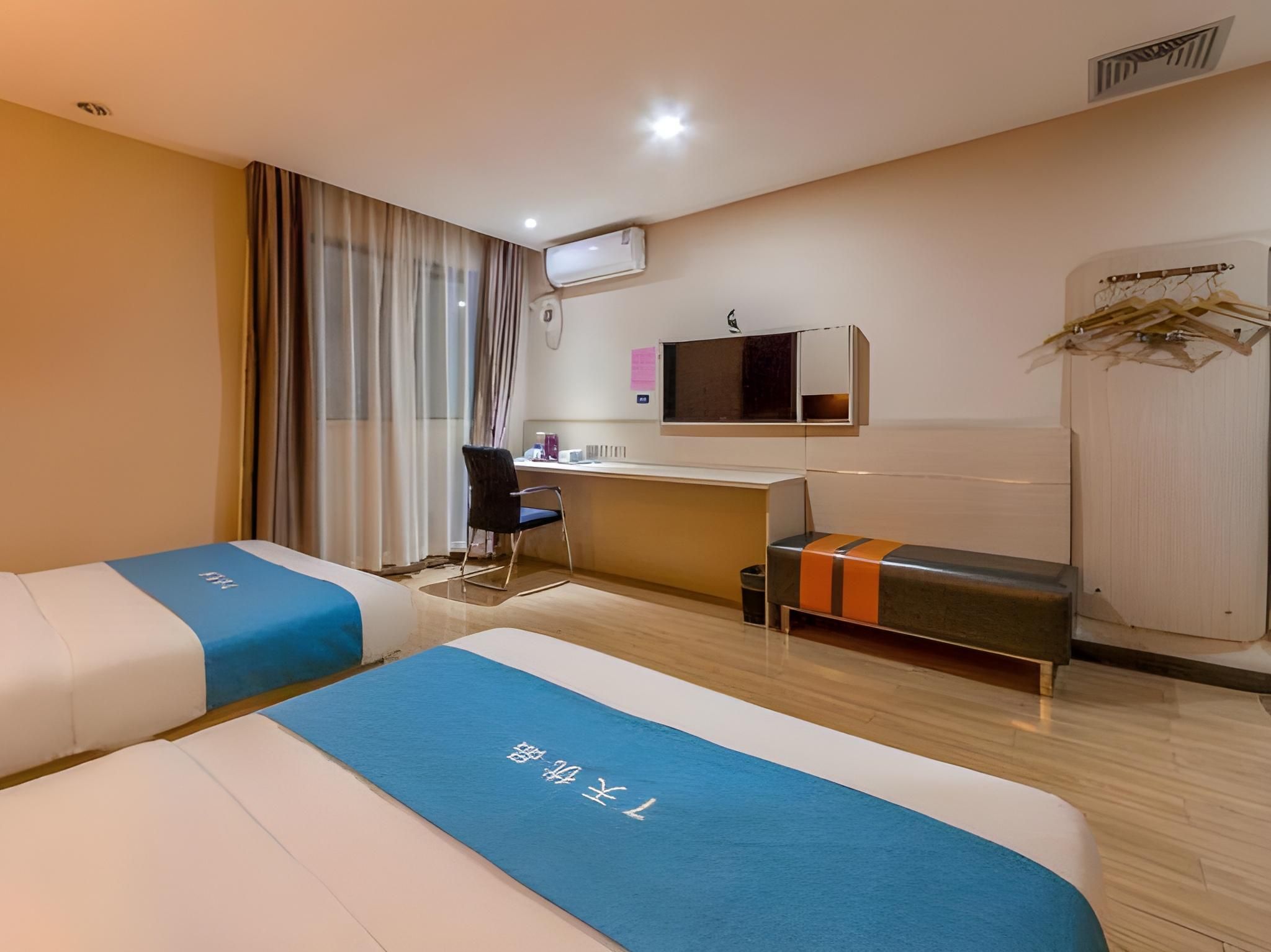 Featured Twin Room