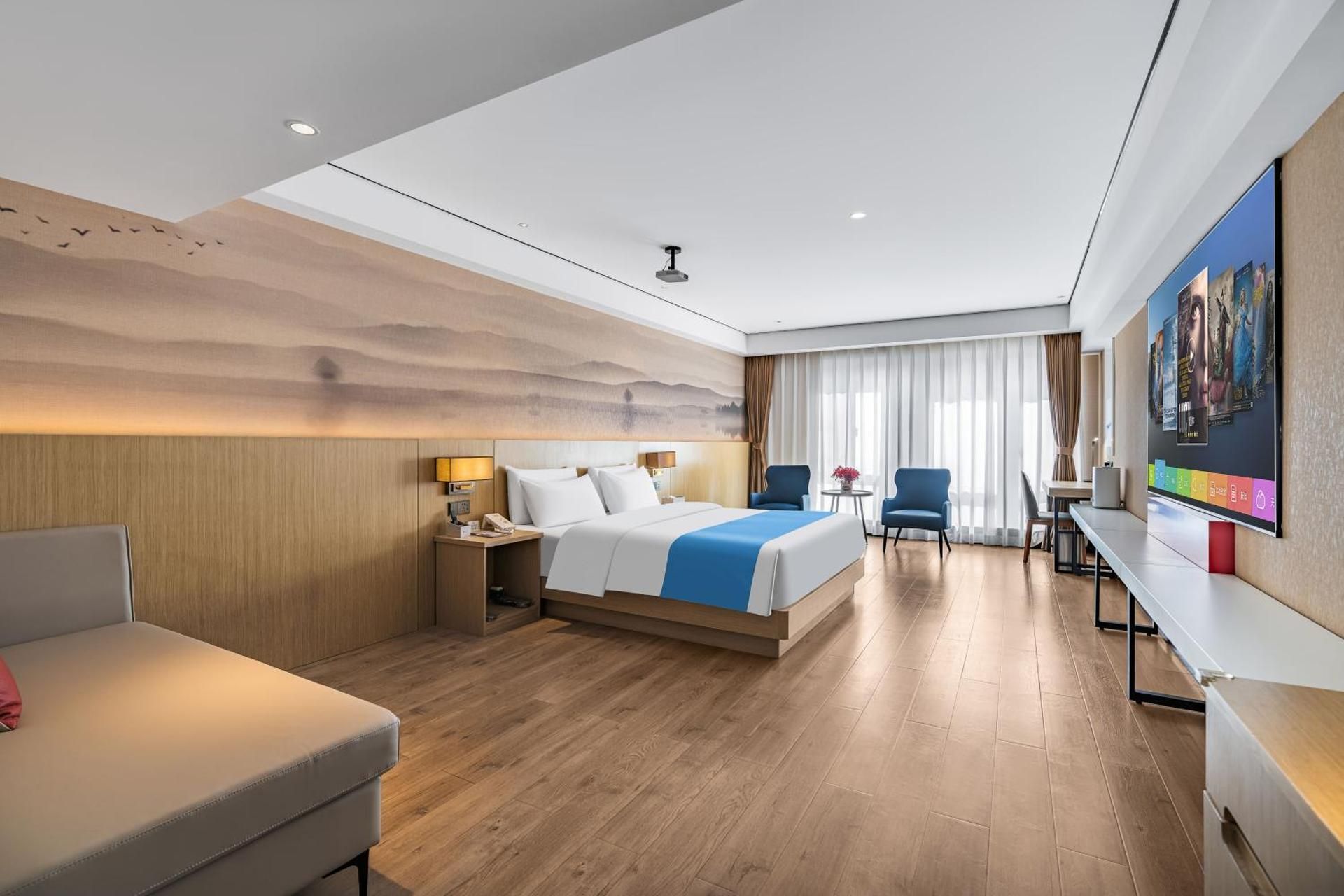1 King Bed, Theatre Room, Non-Smoking