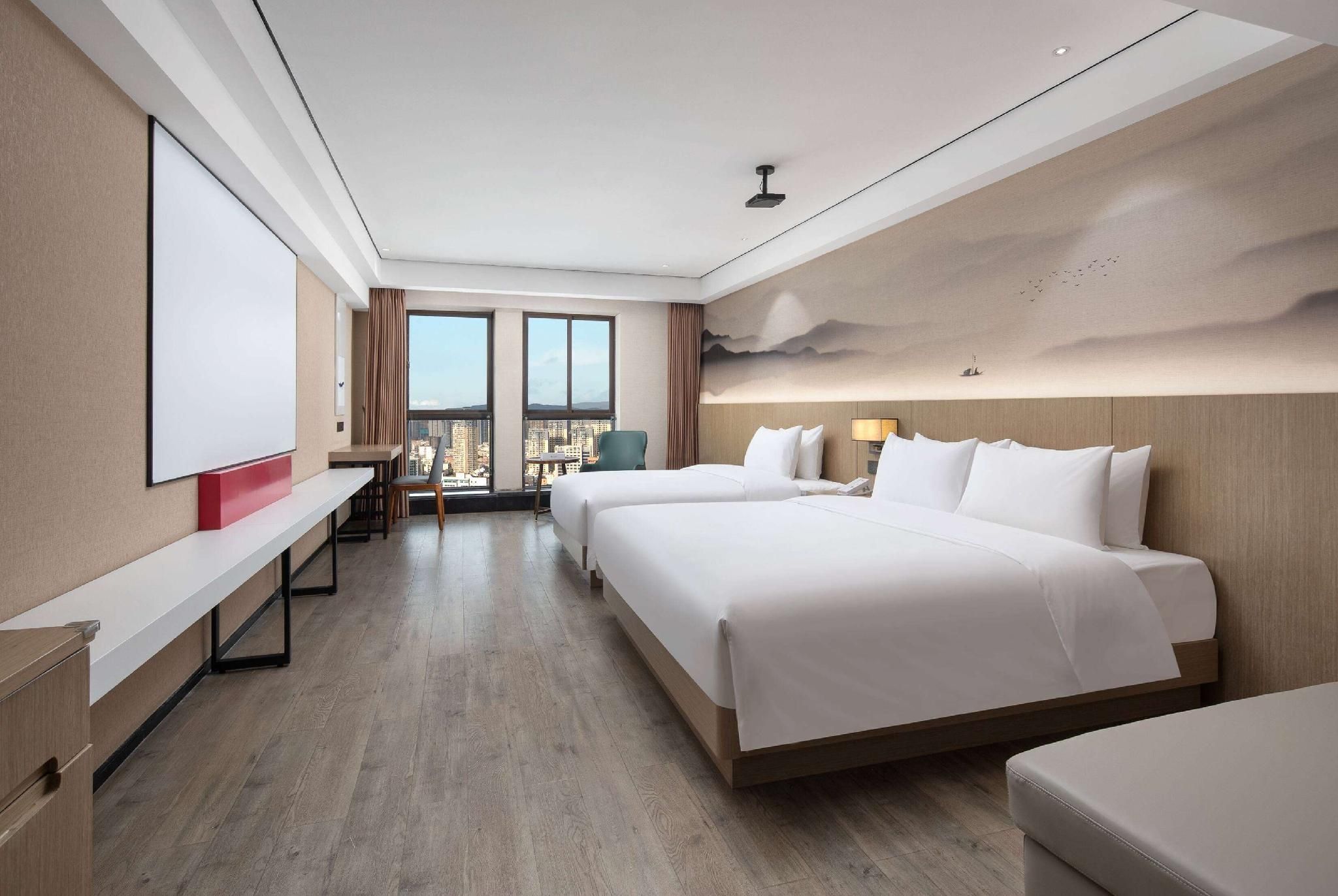 1 King Bed, 1 Double Bed, Theatre Family Room, Non-Smoking