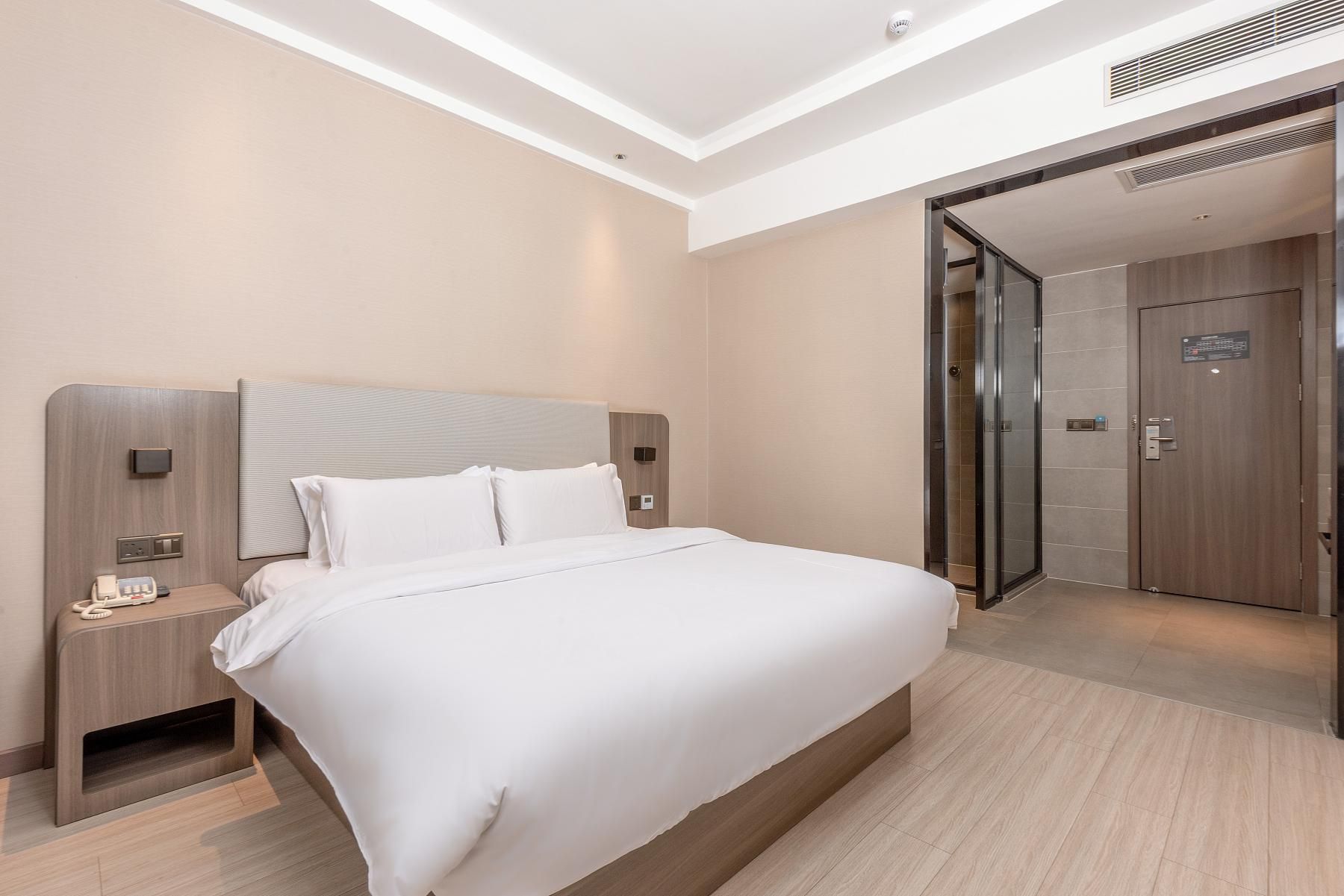 Huazhu - Superior BedRoom
