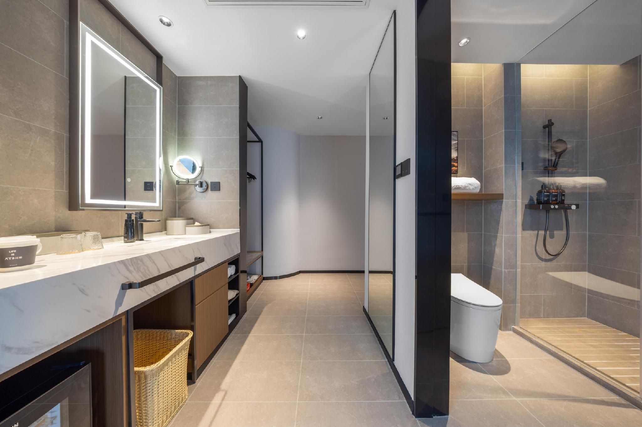 Atour - Premier 1 Bed Room with City View