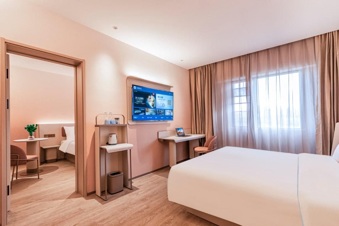 Huazhu - Deluxe Family Room