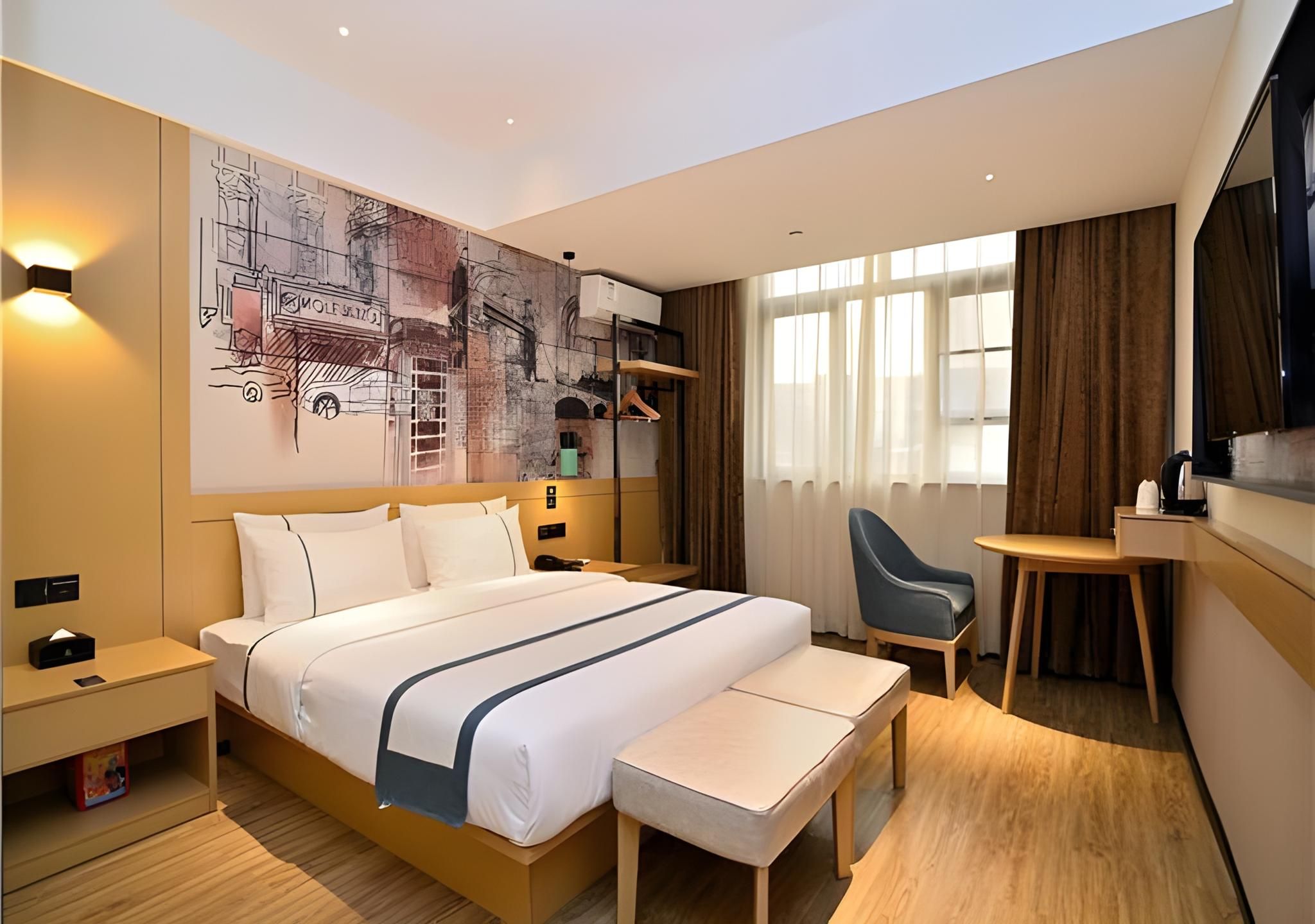Business Queen Room