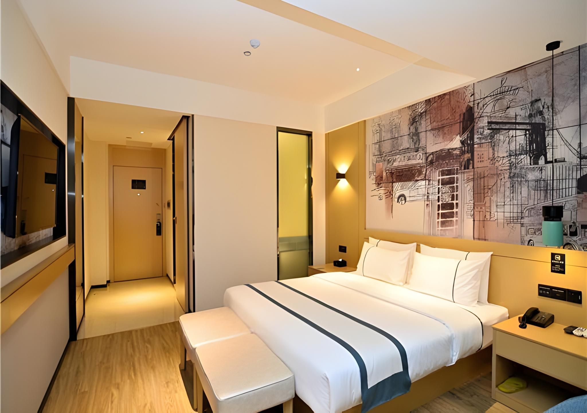Business Queen Room
