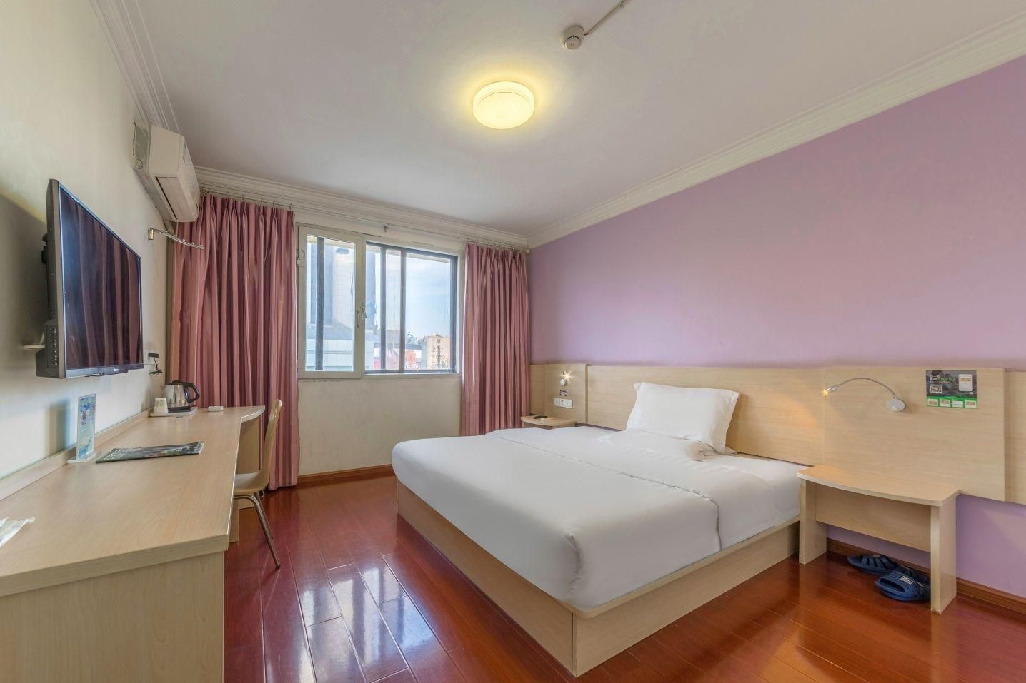 WH - Traditional Bed Room