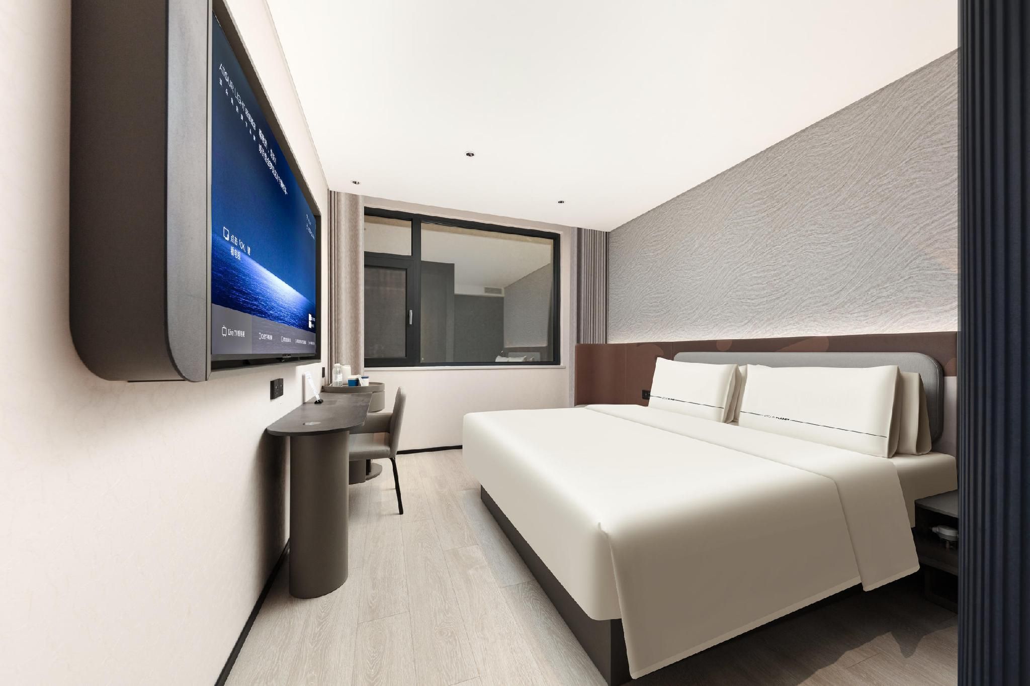 Comfort Queen Room