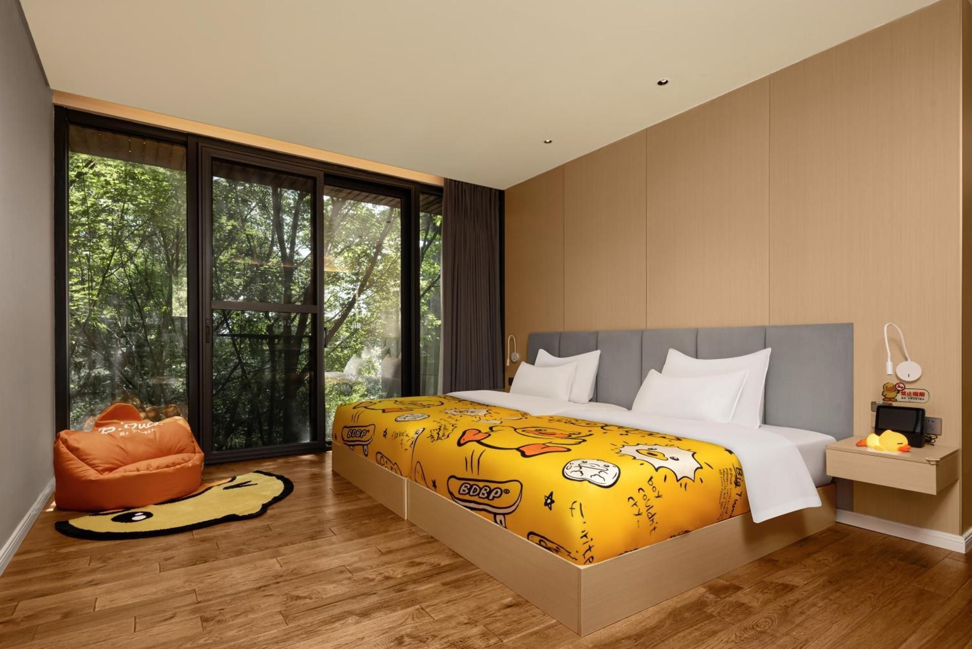 Deluxe Family Suite