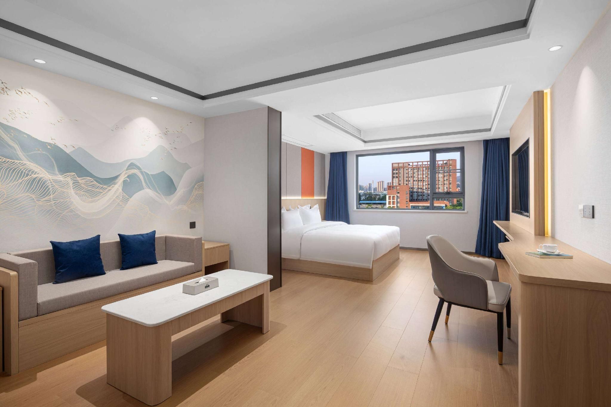 1 King Bed, Deluxe Room, Non-Smoking