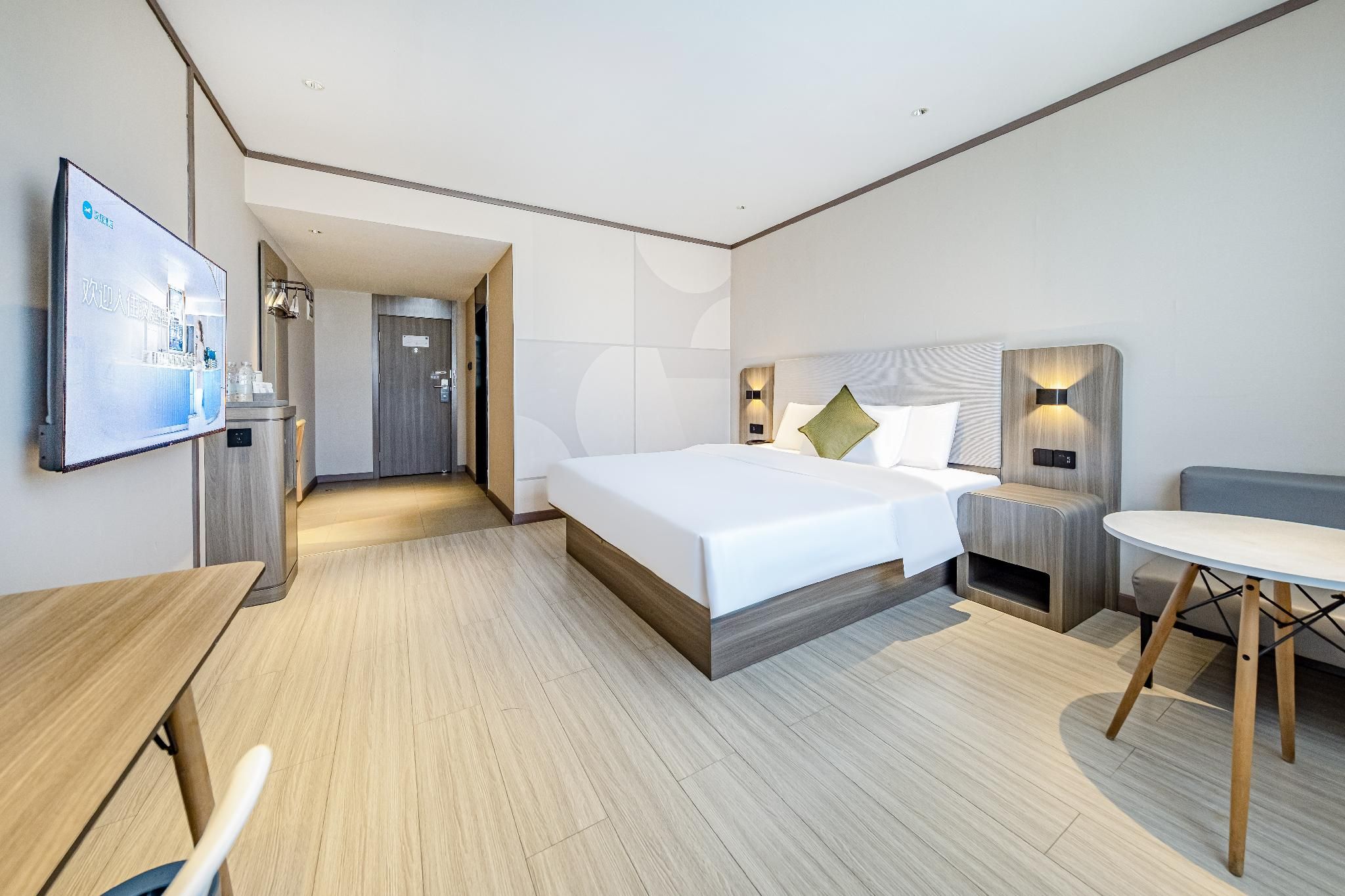 Business Queen Bed Room