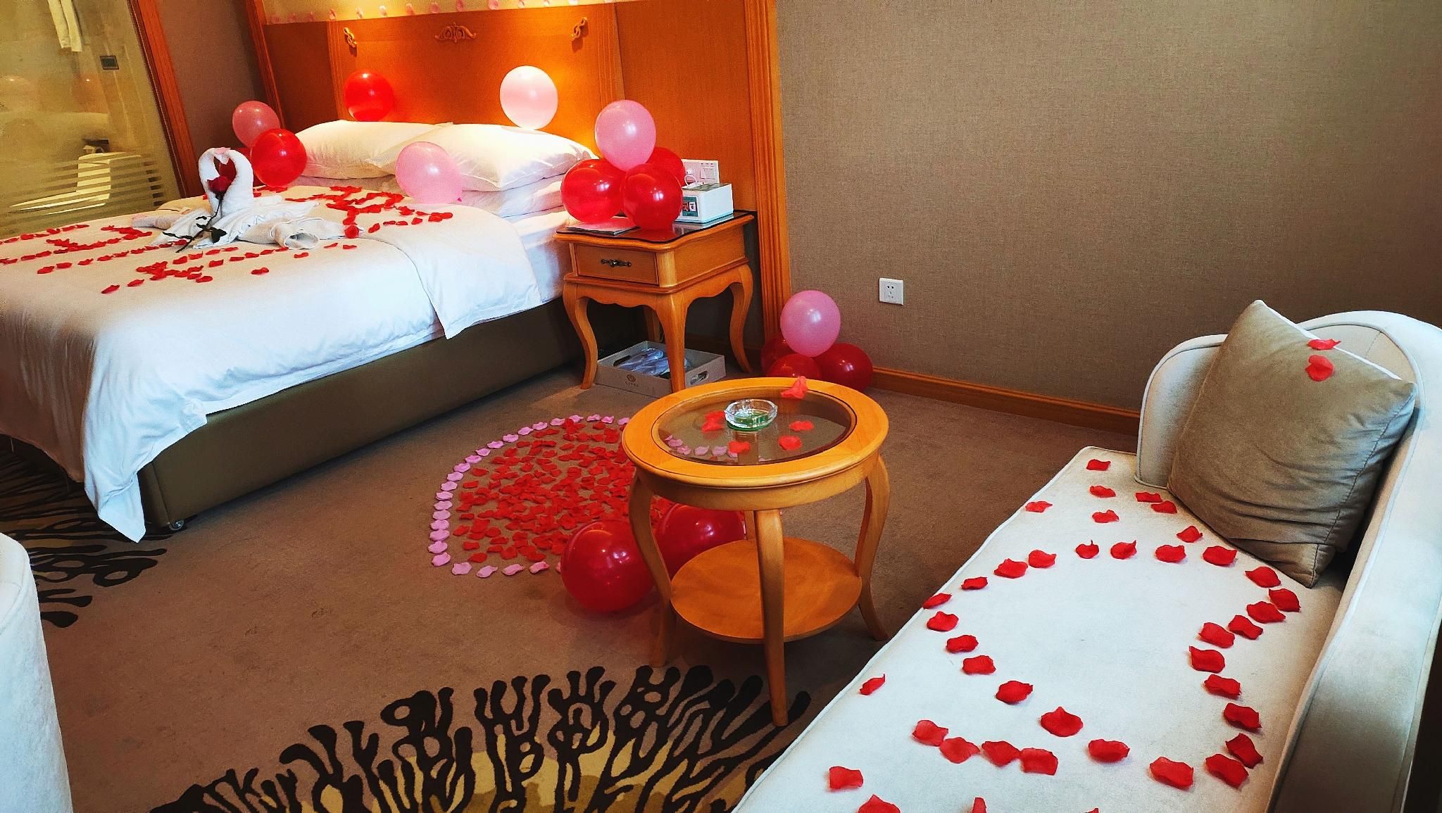 Vienna - Romance Themed Bed Room