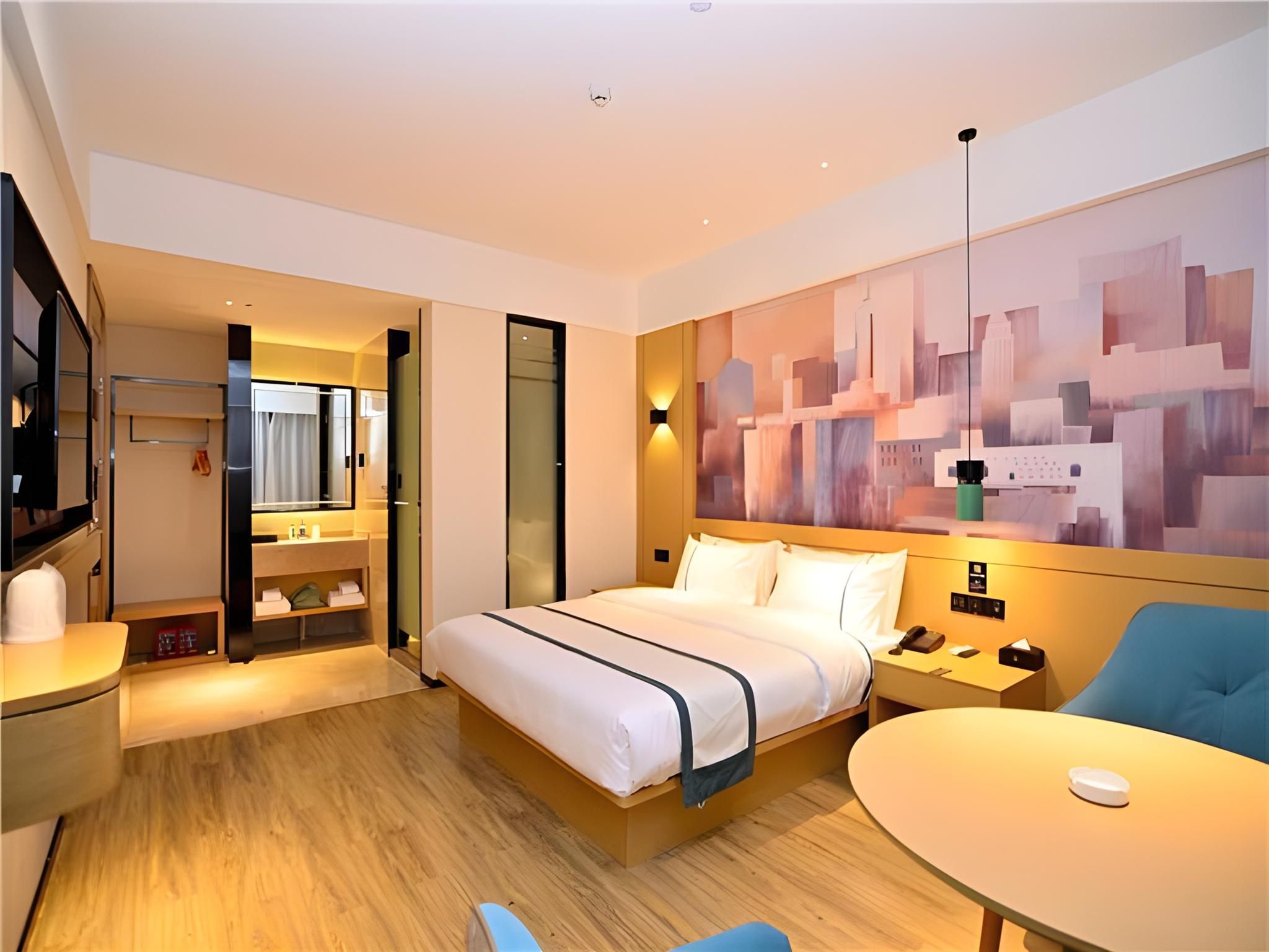 Business Queen Room