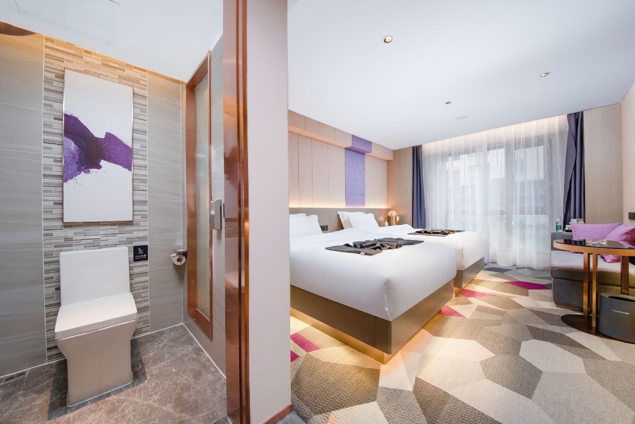 WH - Deluxe Bed Room