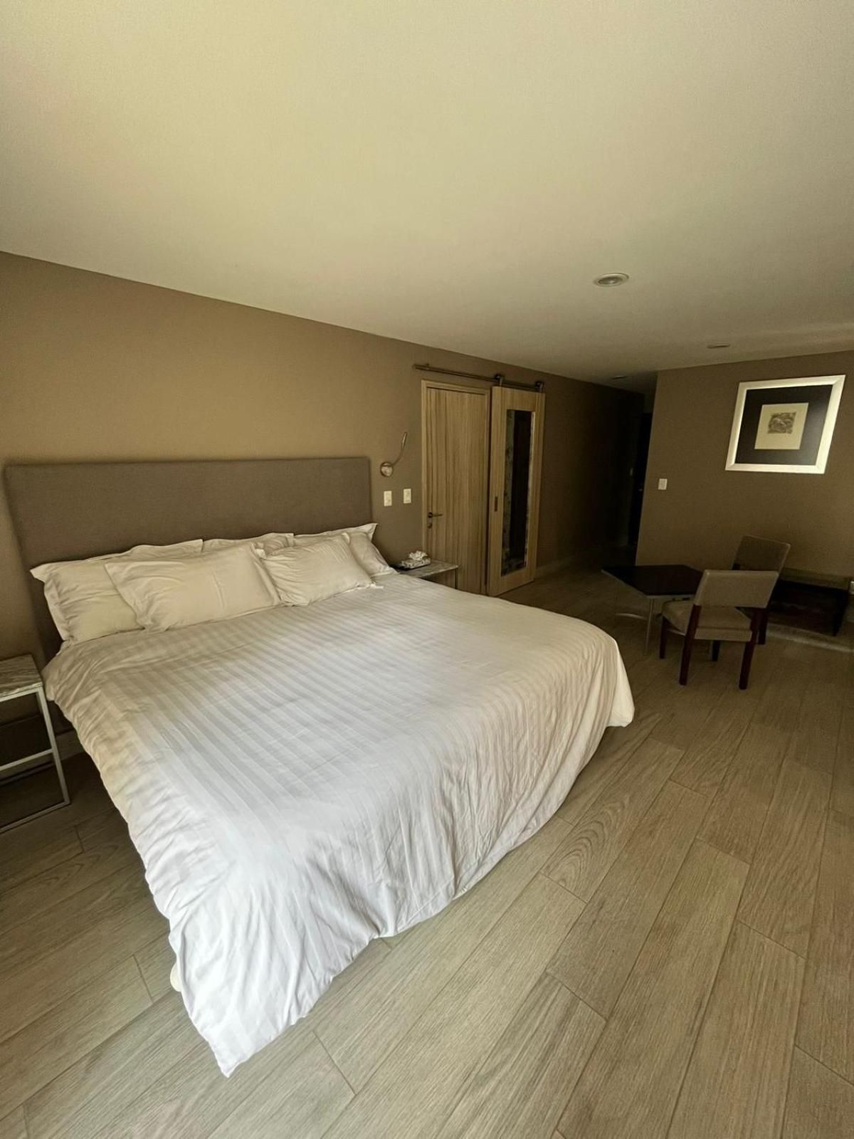Suite with King Bed