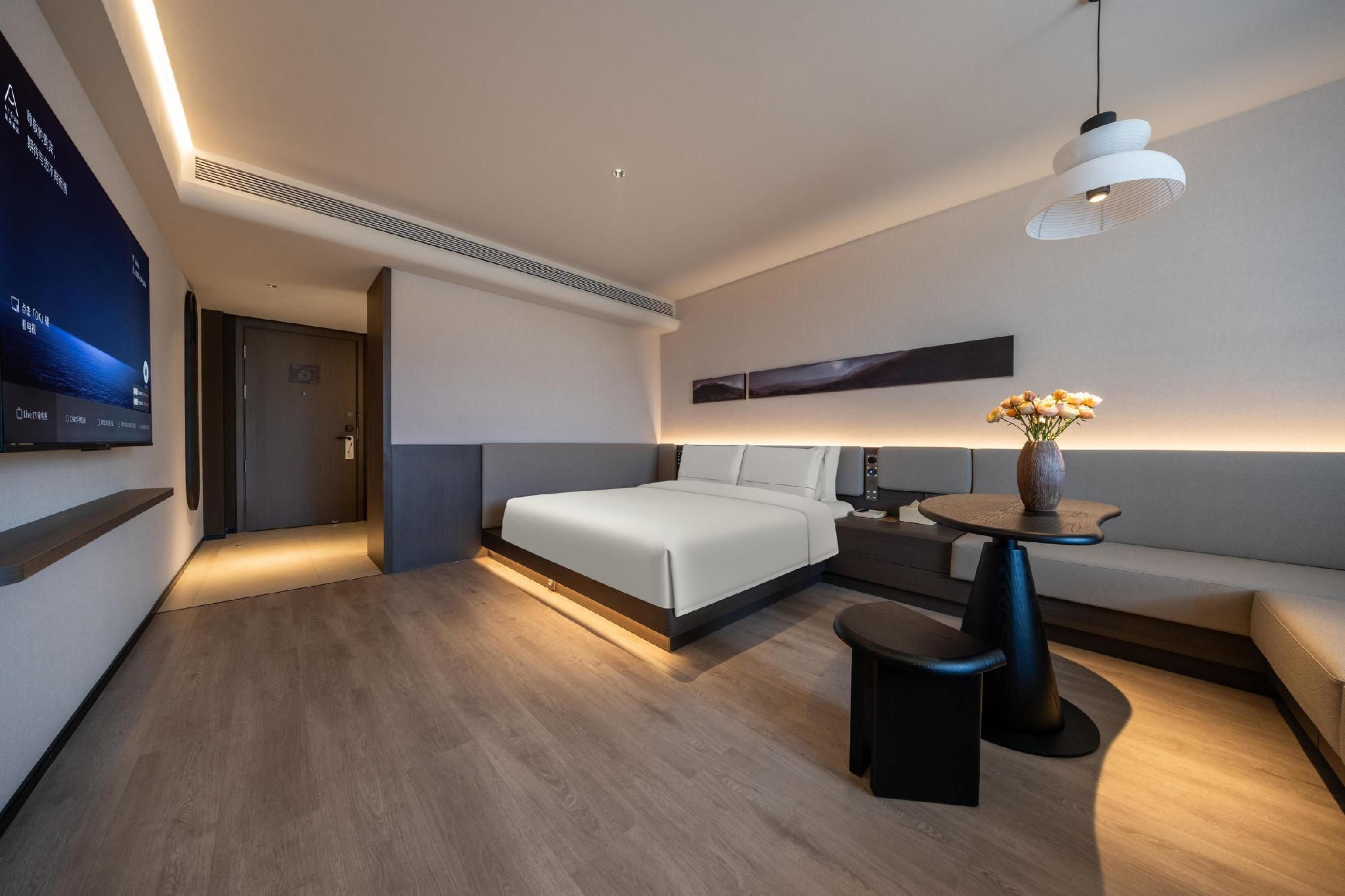 Atour - Premier Garden View King Room