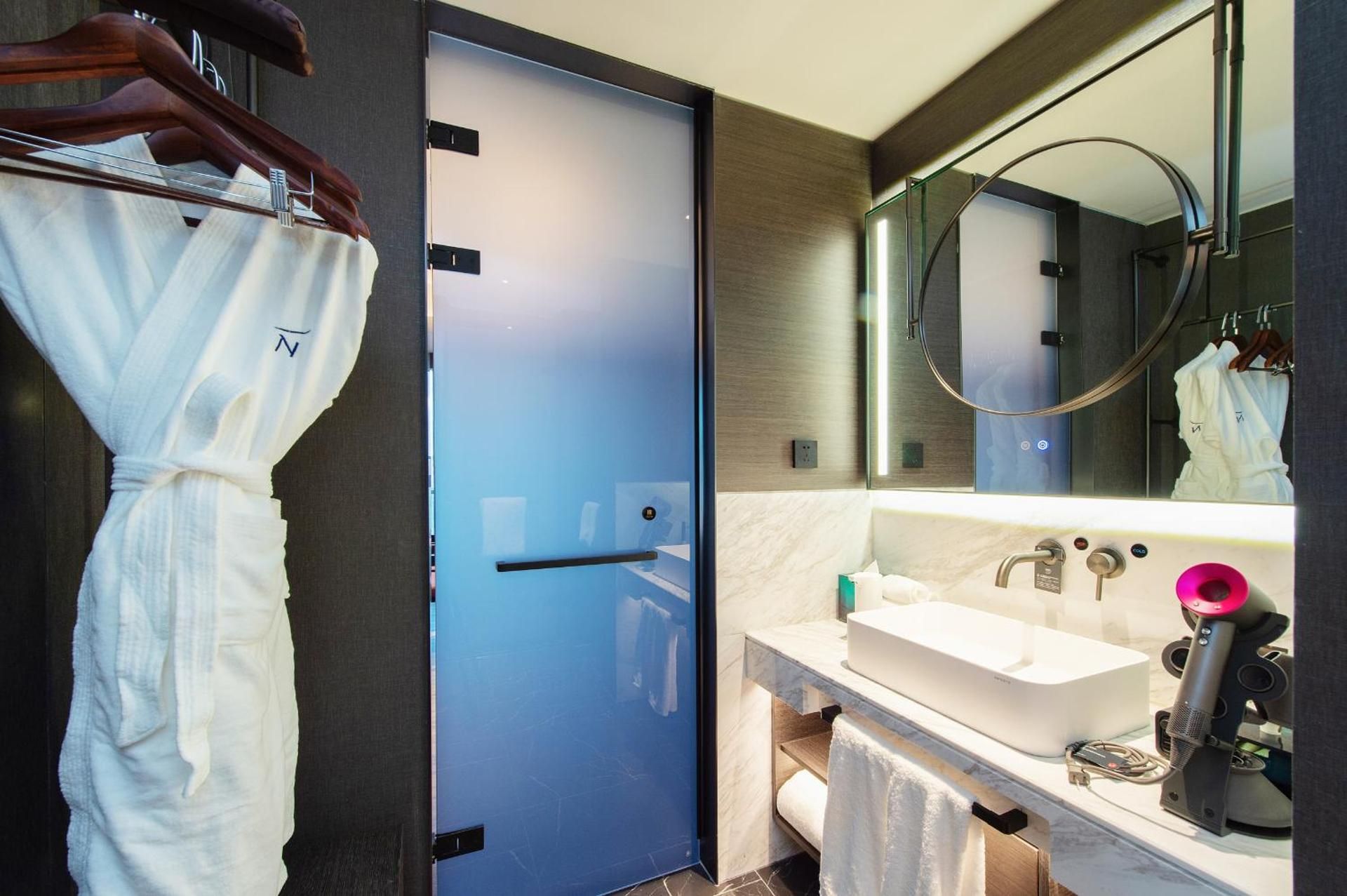 Superior Suite with 1 Kingsize Bed