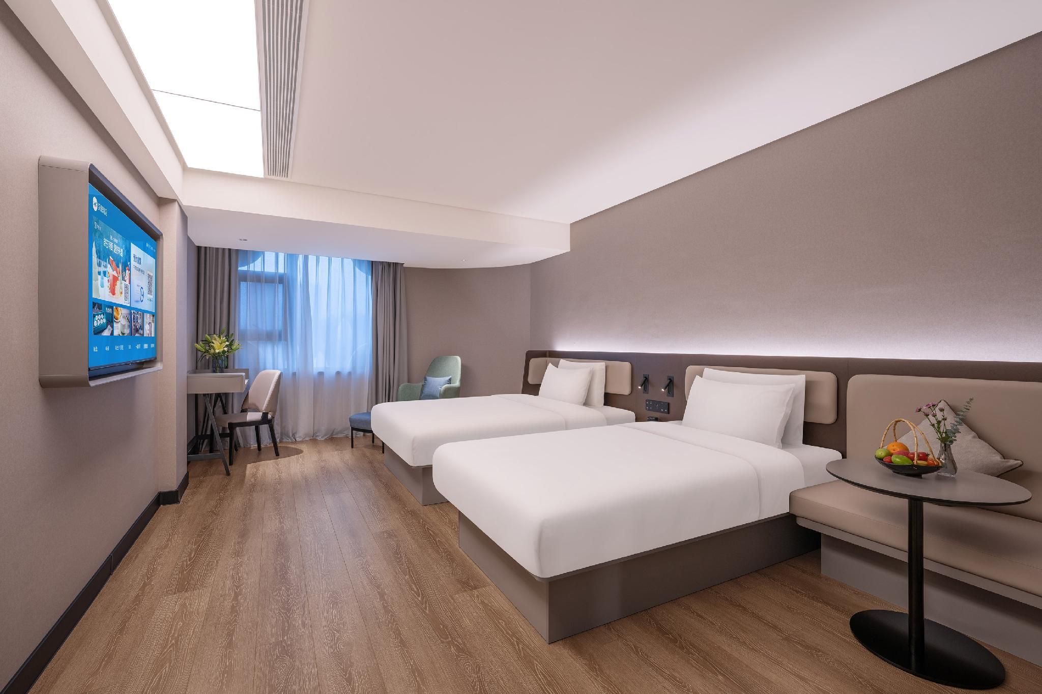 Huazhu - Deluxe Family Room
