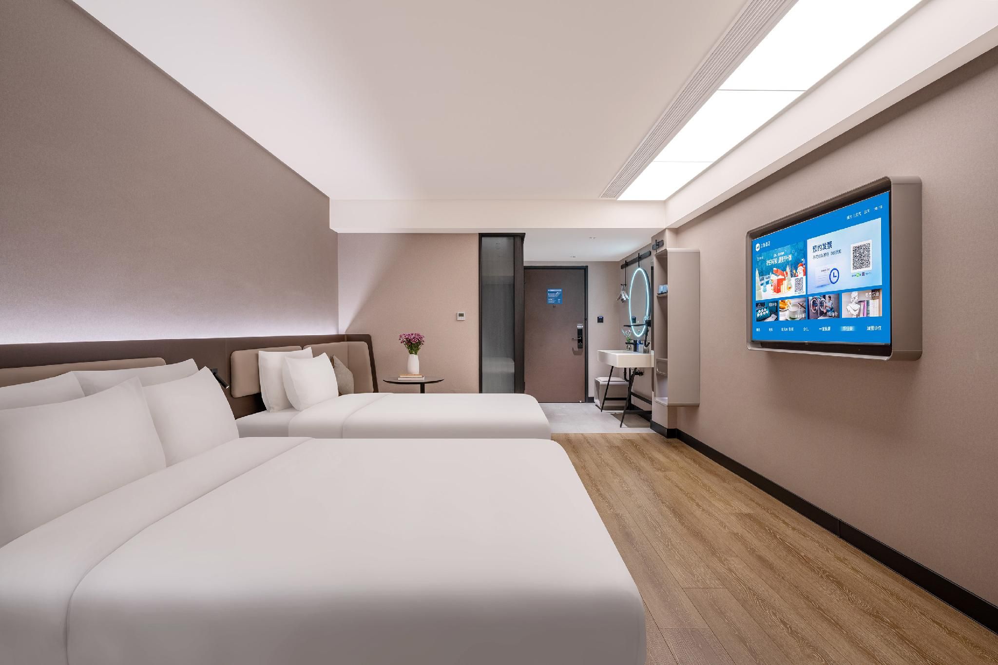 Huazhu - Deluxe Family Room