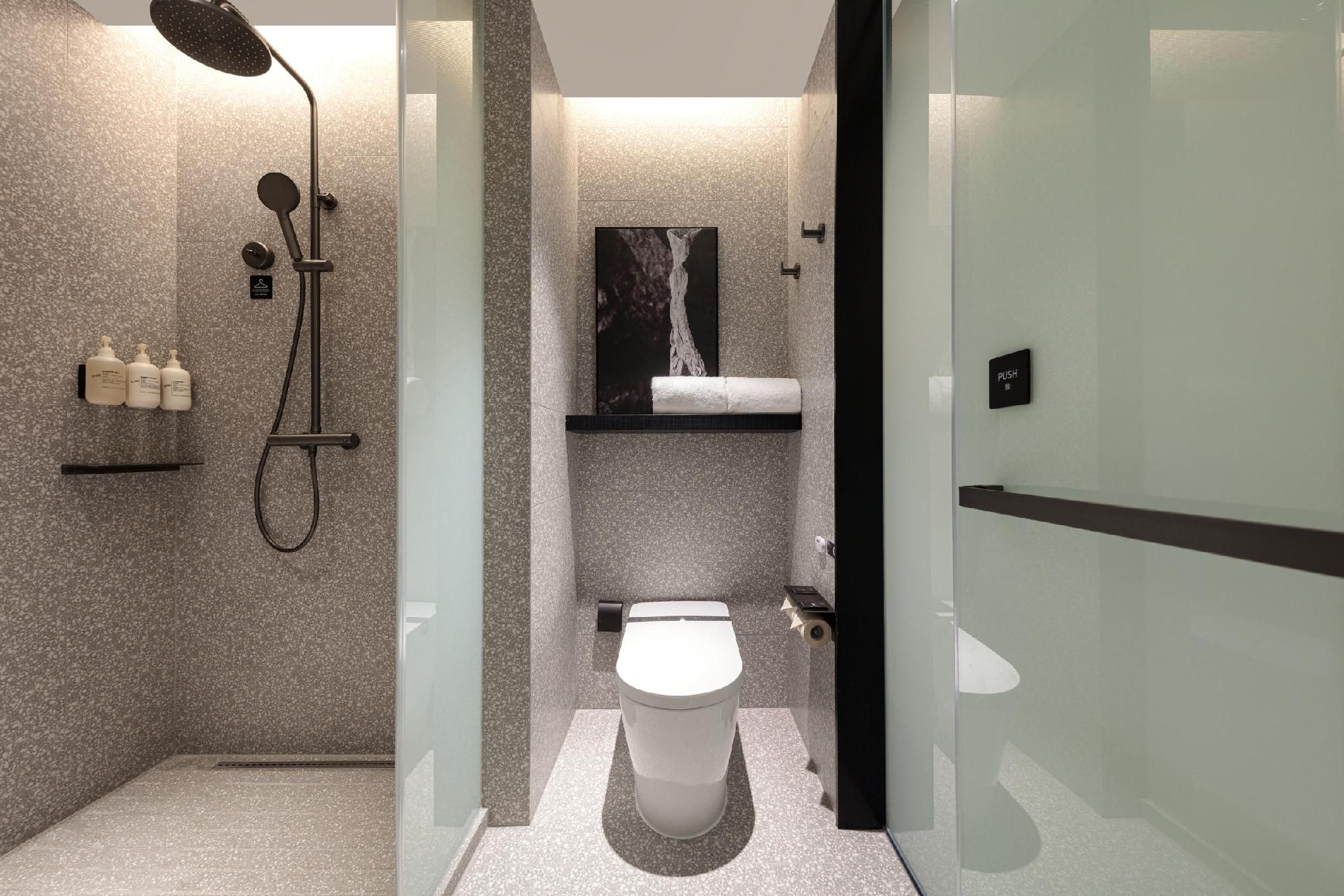 Premier Twin Room with Courtyard