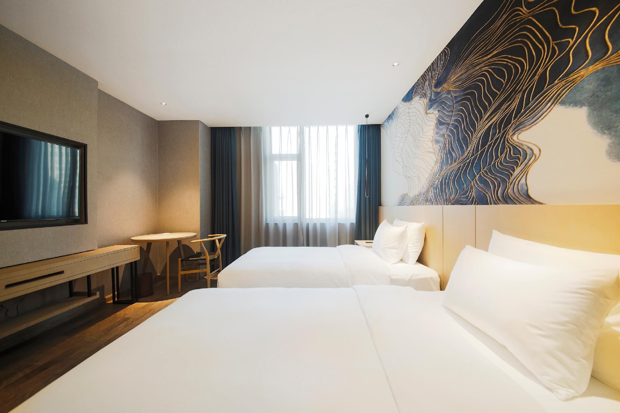 Huazhu - Business Twin Room