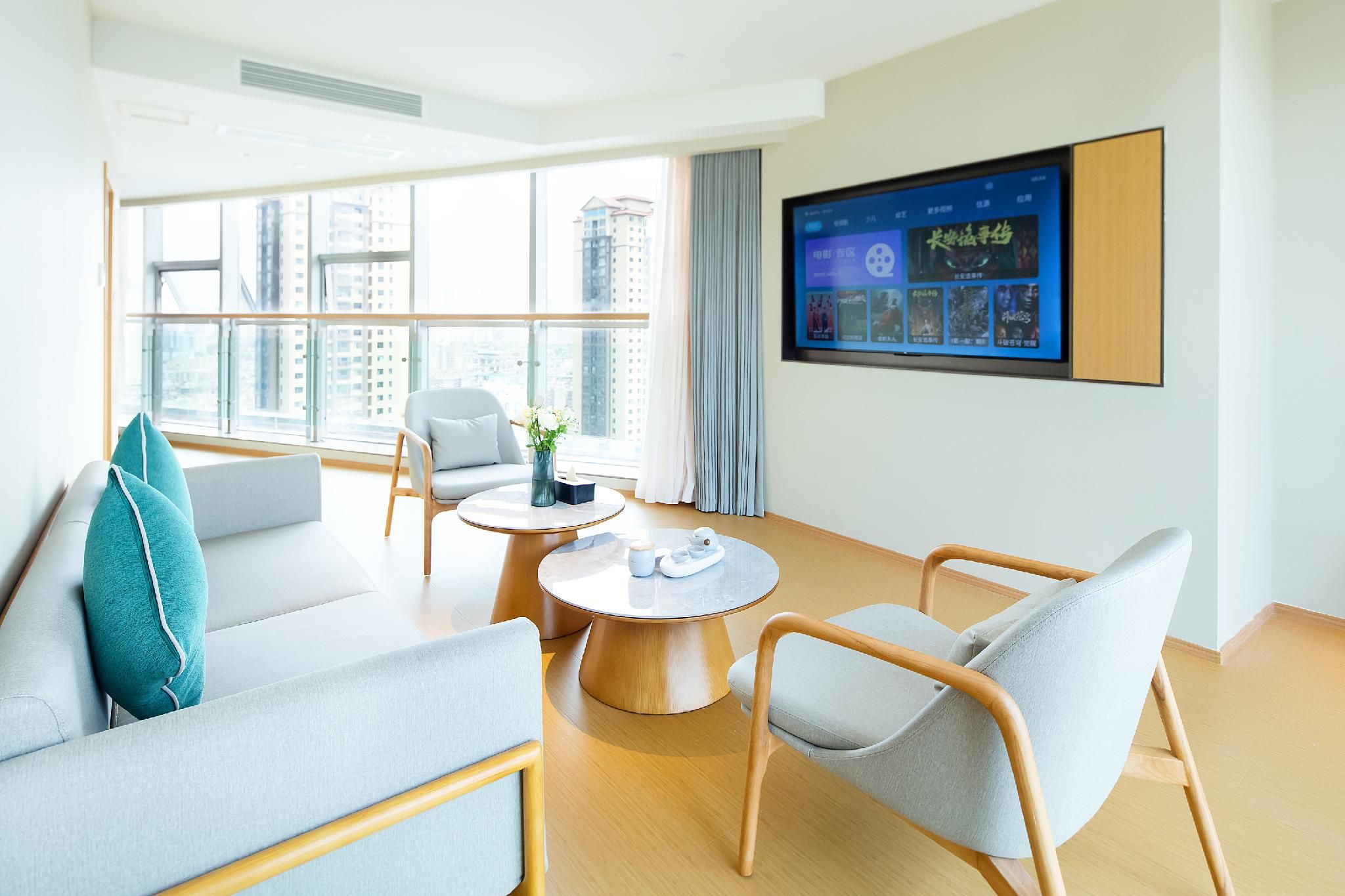 Huazhu - Superior Twin Room with View