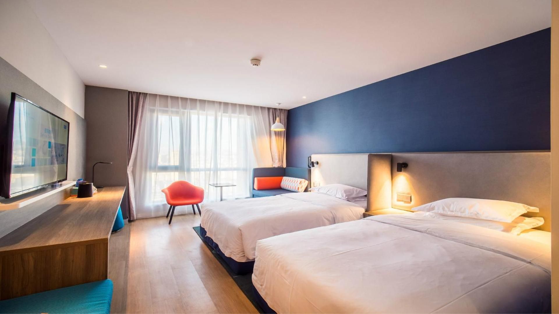 Standard Twin Room with City View - High Floor