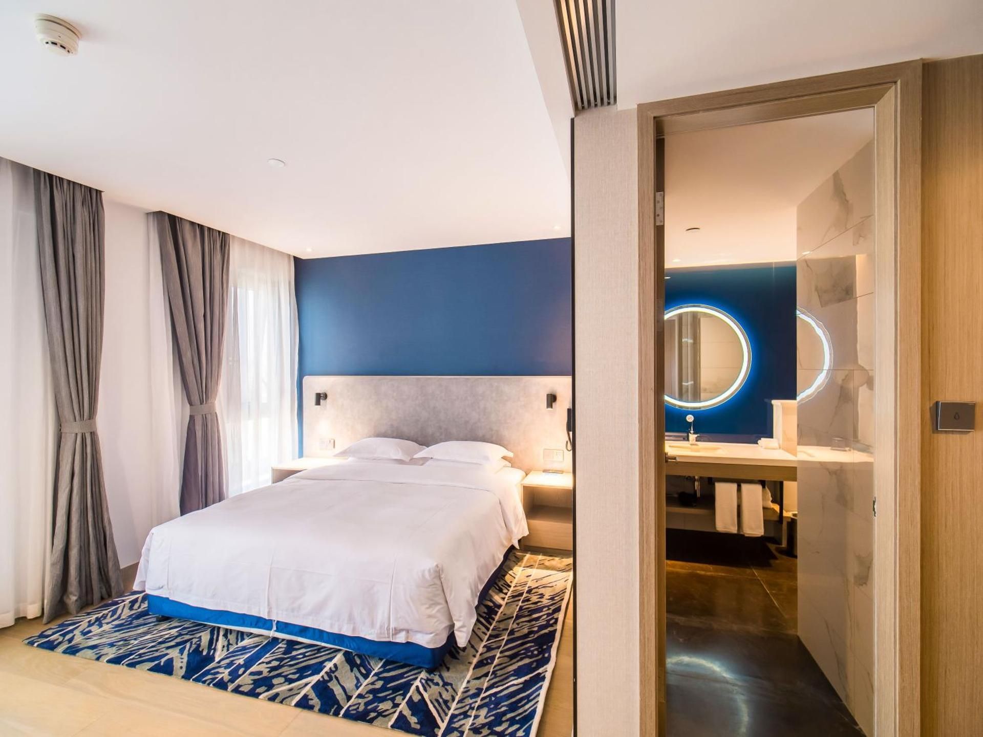 King Suite With City View