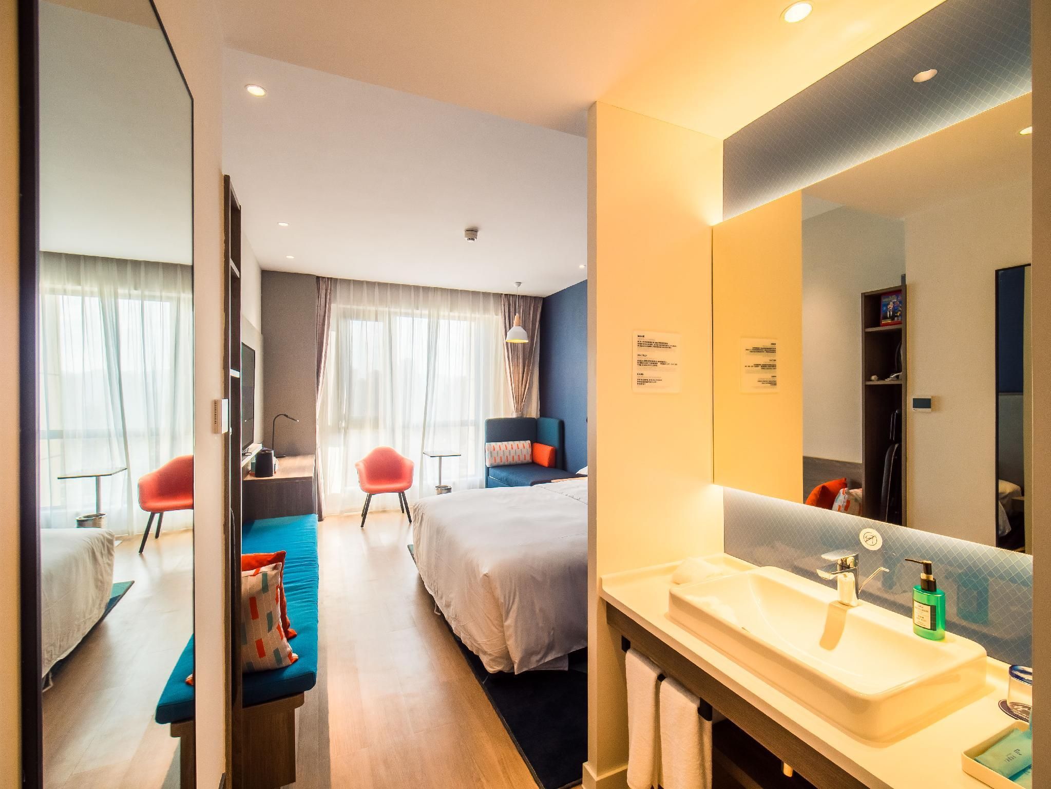 Holiday Inn Express KUNMING WEST By IHG 1 King Standard