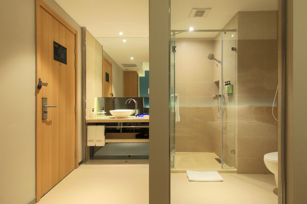 Huazhu - Suite With View