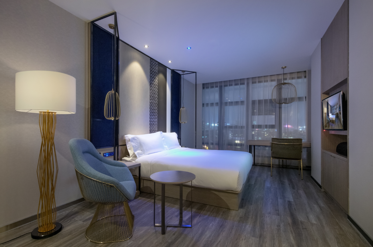 Huazhu - Select Deluxe Bed Room
